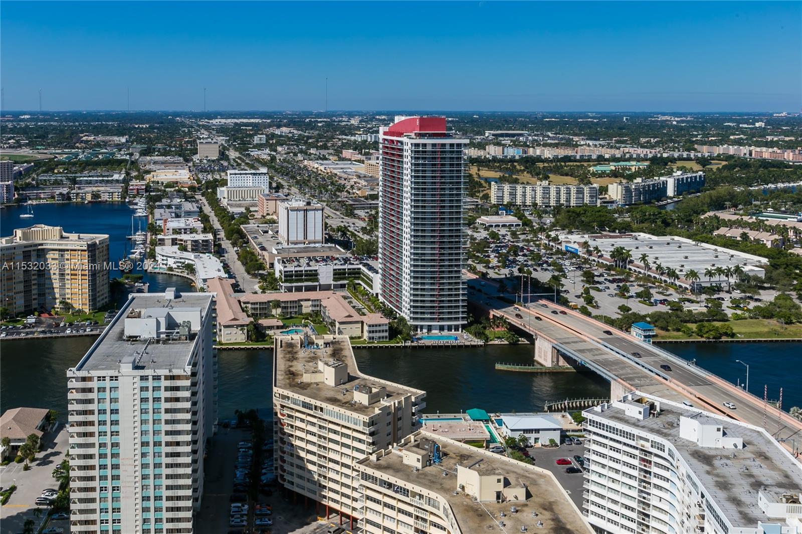 1830 S OCEAN DR 3906, Hallandale Beach, Florida 33009, 2 Bedrooms Bedrooms, ,2 BathroomsBathrooms,Residentiallease,For Rent,1830 S OCEAN DR 3906,A11532033