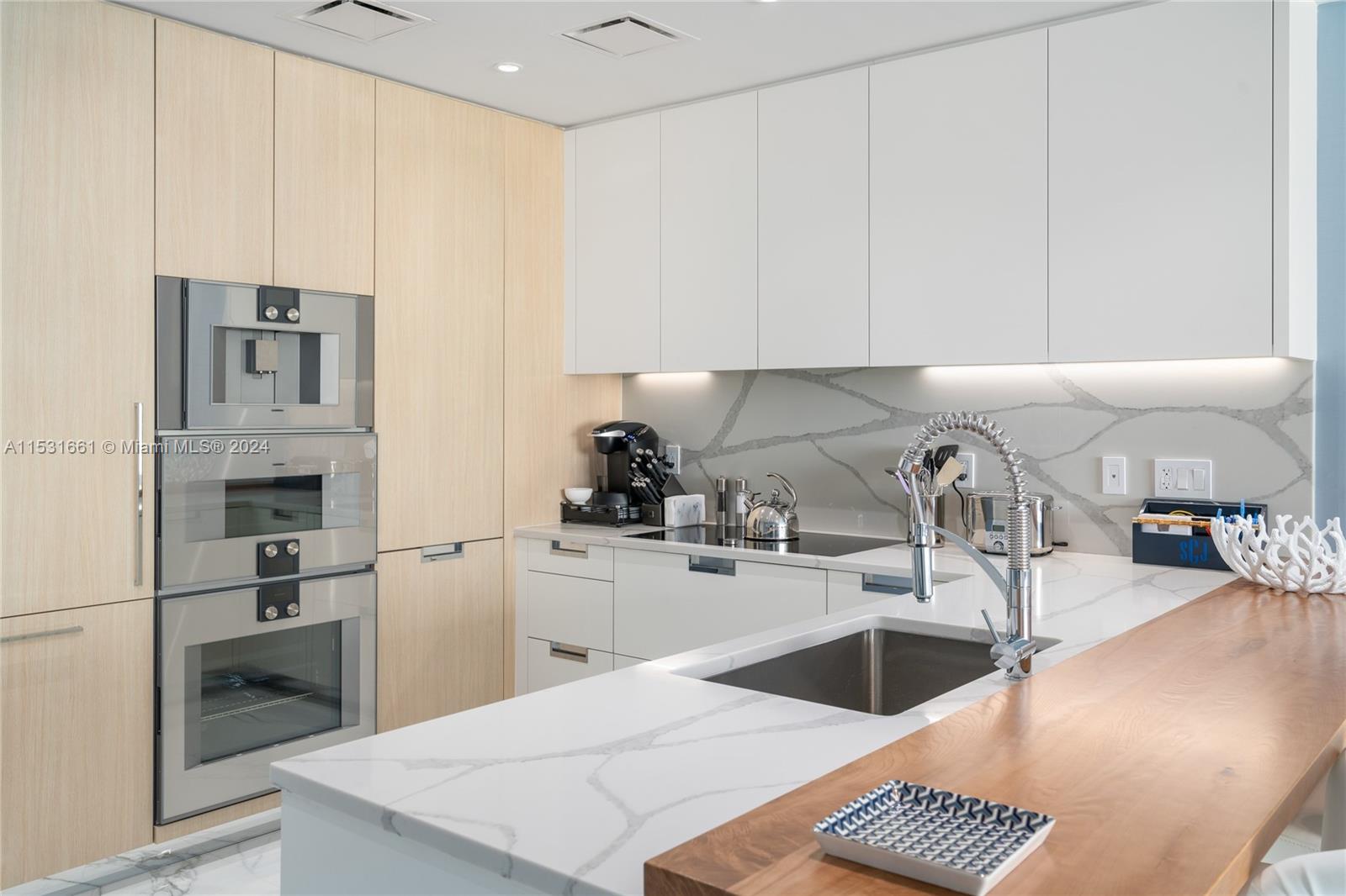 15701 Collins Ave, Sunny Isles Beach, FL, 33160 United States, 2 Bedrooms Bedrooms, ,2 BathroomsBathrooms,Residential,For Sale,Collins Ave,A11531661