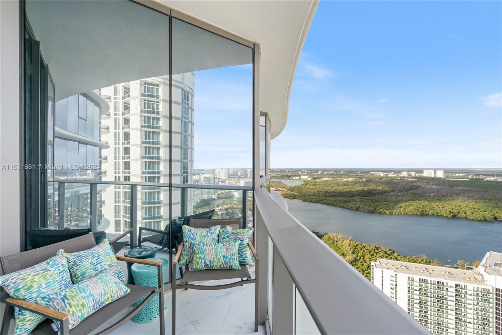 15701 Collins Ave, Sunny Isles Beach, FL, 33160 United States, 2 Bedrooms Bedrooms, ,2 BathroomsBathrooms,Residential,For Sale,Collins Ave,A11531661