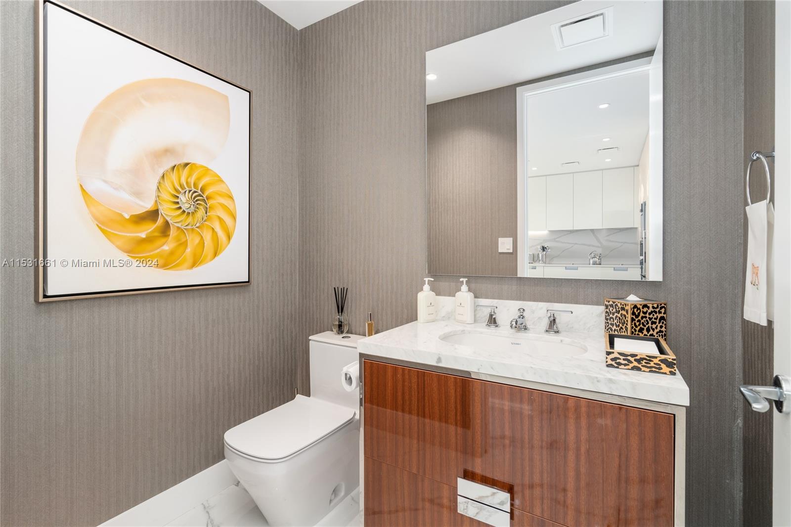 15701 Collins Ave, Sunny Isles Beach, FL, 33160 United States, 2 Bedrooms Bedrooms, ,2 BathroomsBathrooms,Residential,For Sale,Collins Ave,A11531661