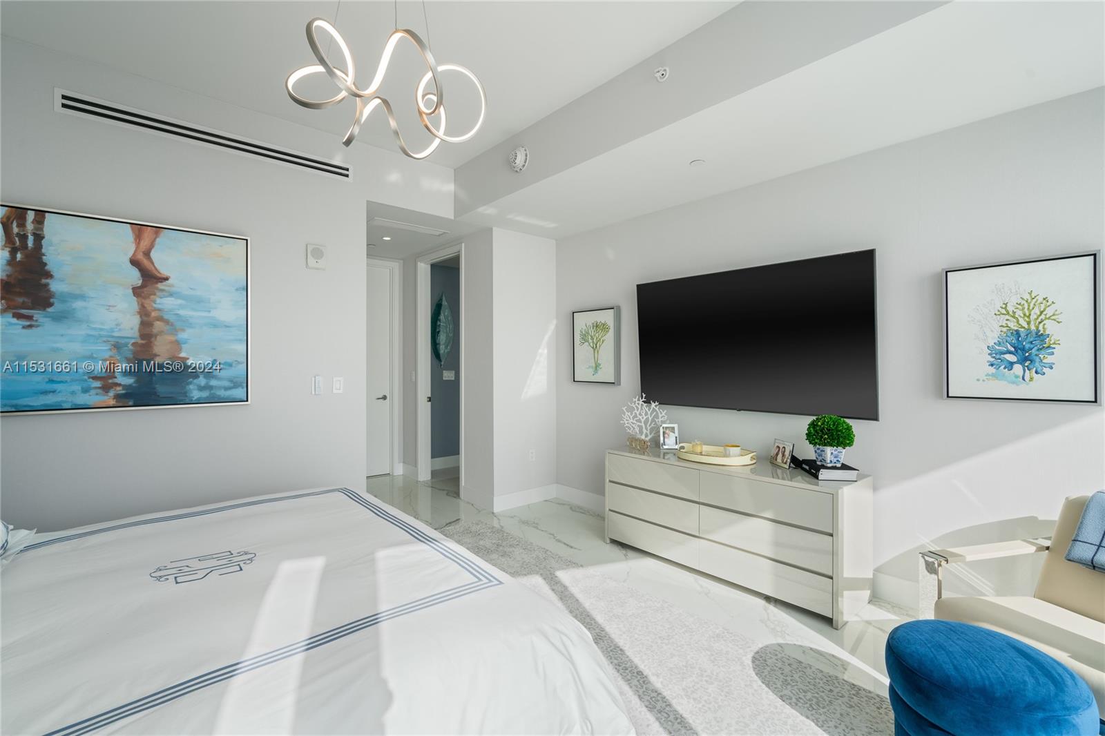 15701 Collins Ave, Sunny Isles Beach, FL, 33160 United States, 2 Bedrooms Bedrooms, ,2 BathroomsBathrooms,Residential,For Sale,Collins Ave,A11531661