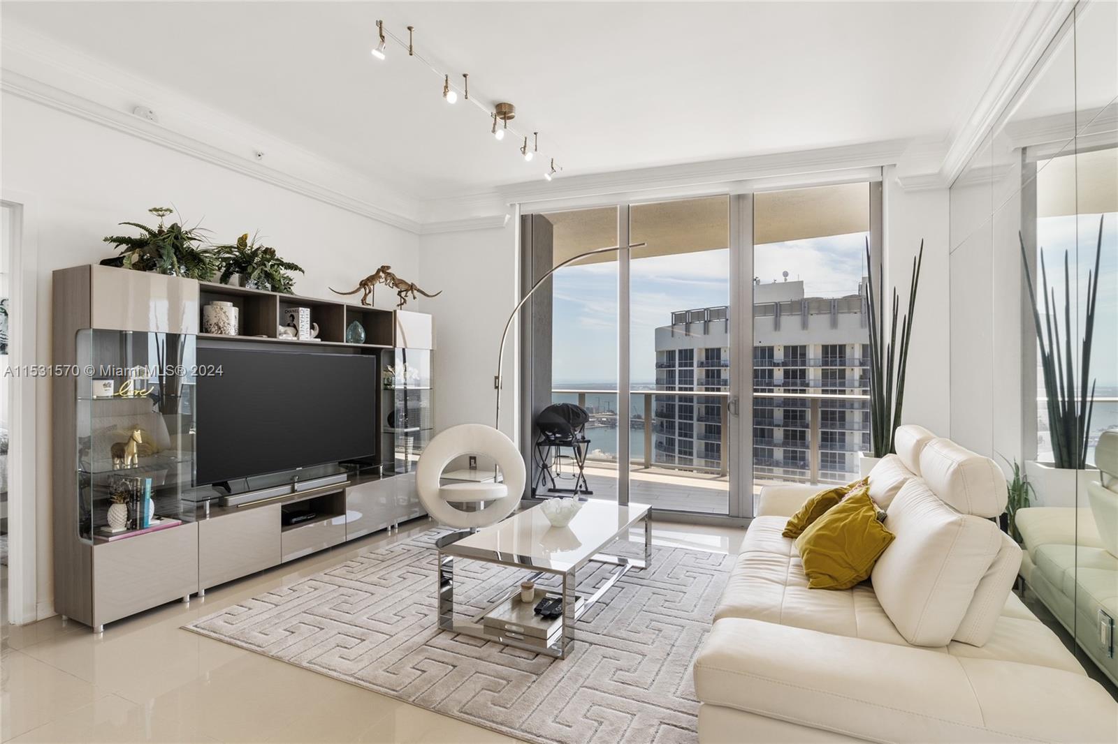 488 NE 18TH ST PH04, Miami, Florida 33132, 2 Bedrooms Bedrooms, ,3 BathroomsBathrooms,Residential,For Sale,488 NE 18TH ST PH04,A11531570