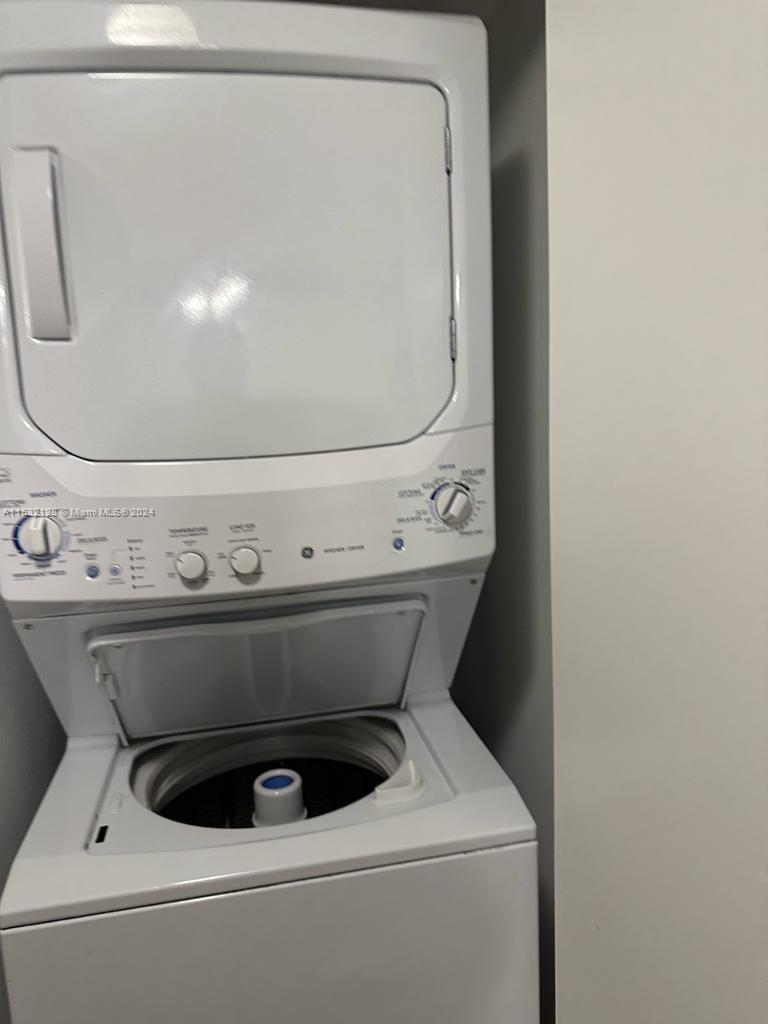 460 NE 28 STREET 1407, Miami, Florida 33137, 2 Bedrooms Bedrooms, ,2 BathroomsBathrooms,Residential,For Sale,460 NE 28 STREET 1407,A11532128