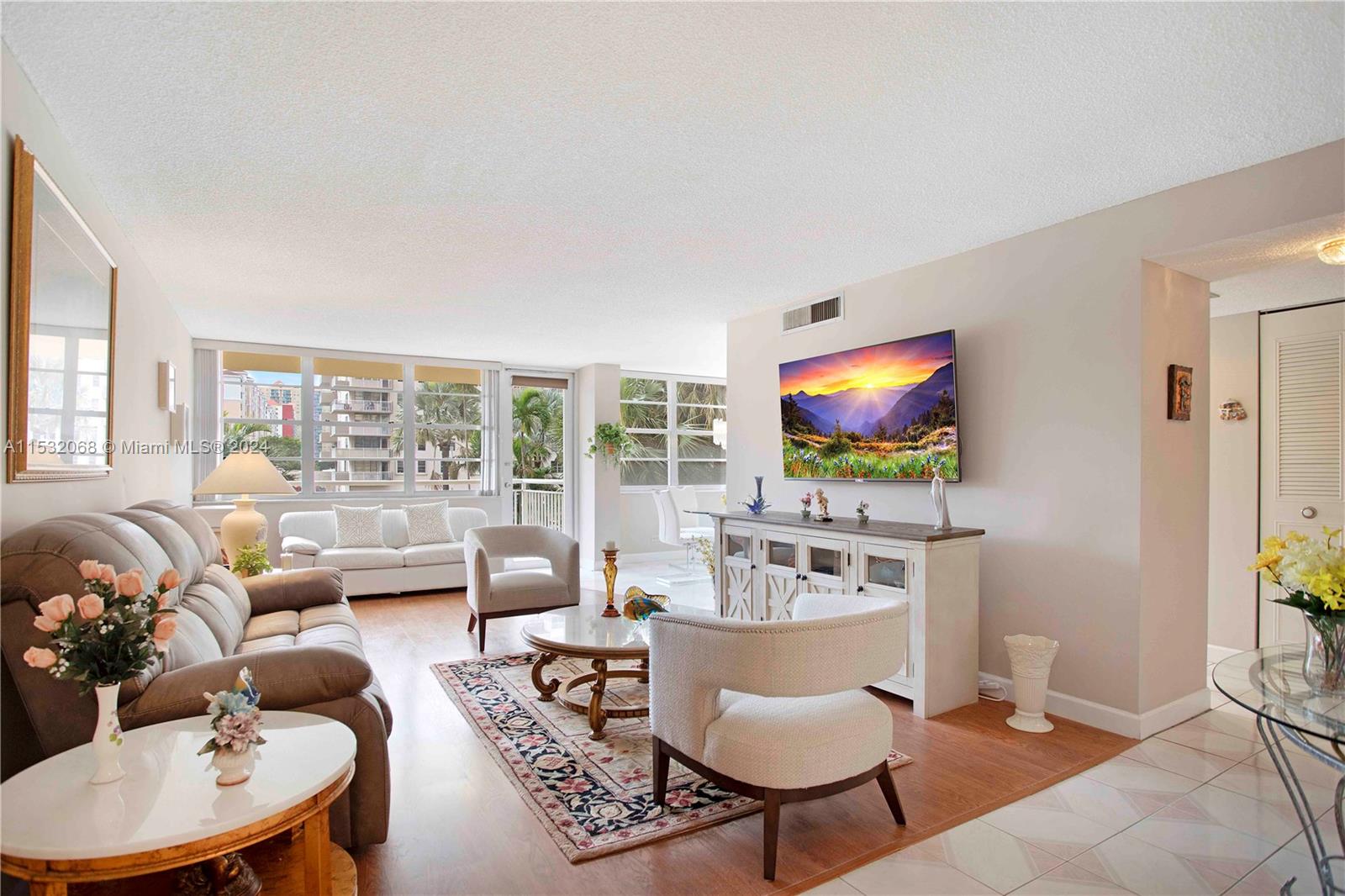 251 174th St, Sunny Isles Beach, FL, 33160 United States, 1 Bedroom Bedrooms, ,1 BathroomBathrooms,Residential,For Sale,174th St,A11532068