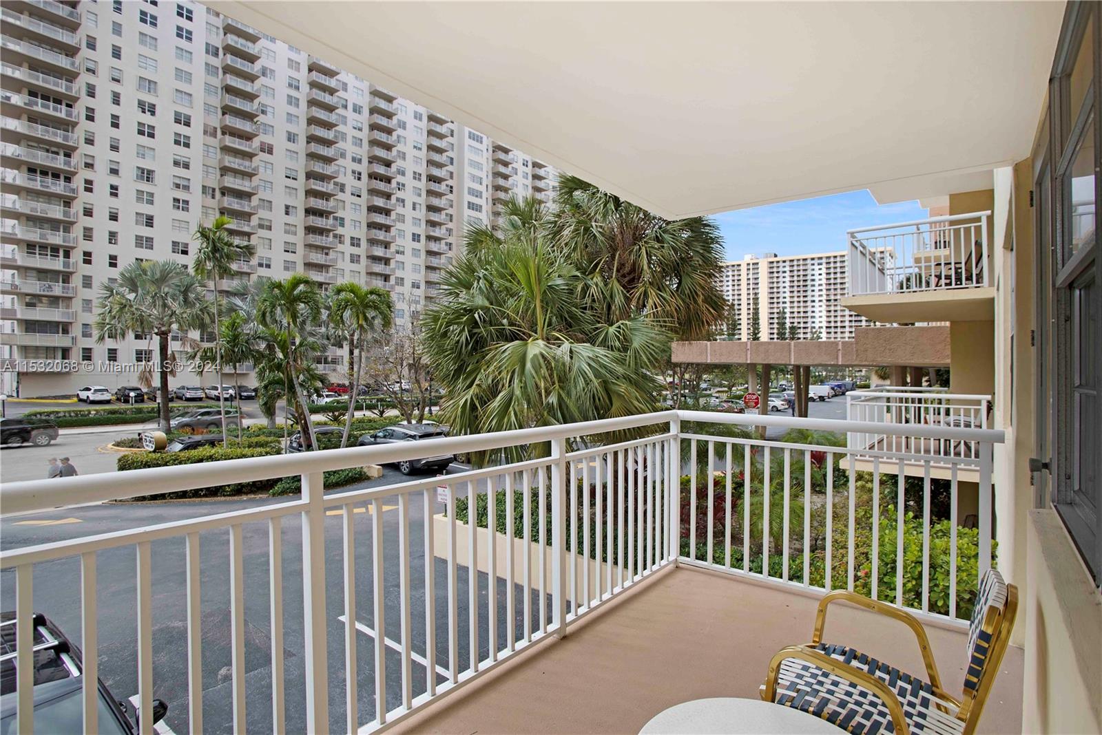 251 174th St, Sunny Isles Beach, FL, 33160 United States, 1 Bedroom Bedrooms, ,1 BathroomBathrooms,Residential,For Sale,174th St,A11532068