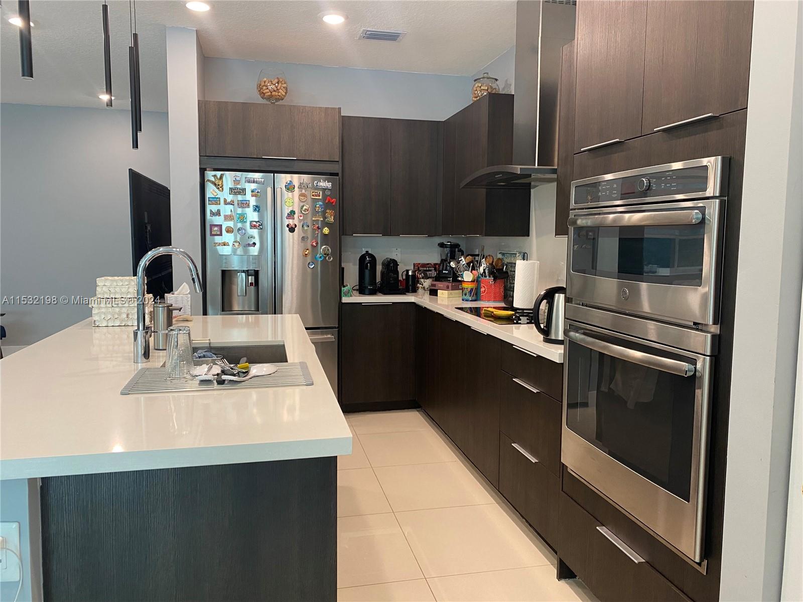 6683 NW 103rd Pkwy 6683, Doral, Florida 33178, 3 Bedrooms Bedrooms, ,2 BathroomsBathrooms,Residentiallease,For Rent,6683 NW 103rd Pkwy 6683,A11532198