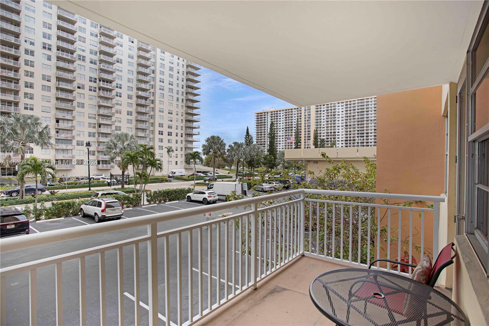 251 174 St, Sunny Isles Beach, FL, 33160 United States, 1 Bedroom Bedrooms, ,1 BathroomBathrooms,Residential,For Sale,174 St,A11532148