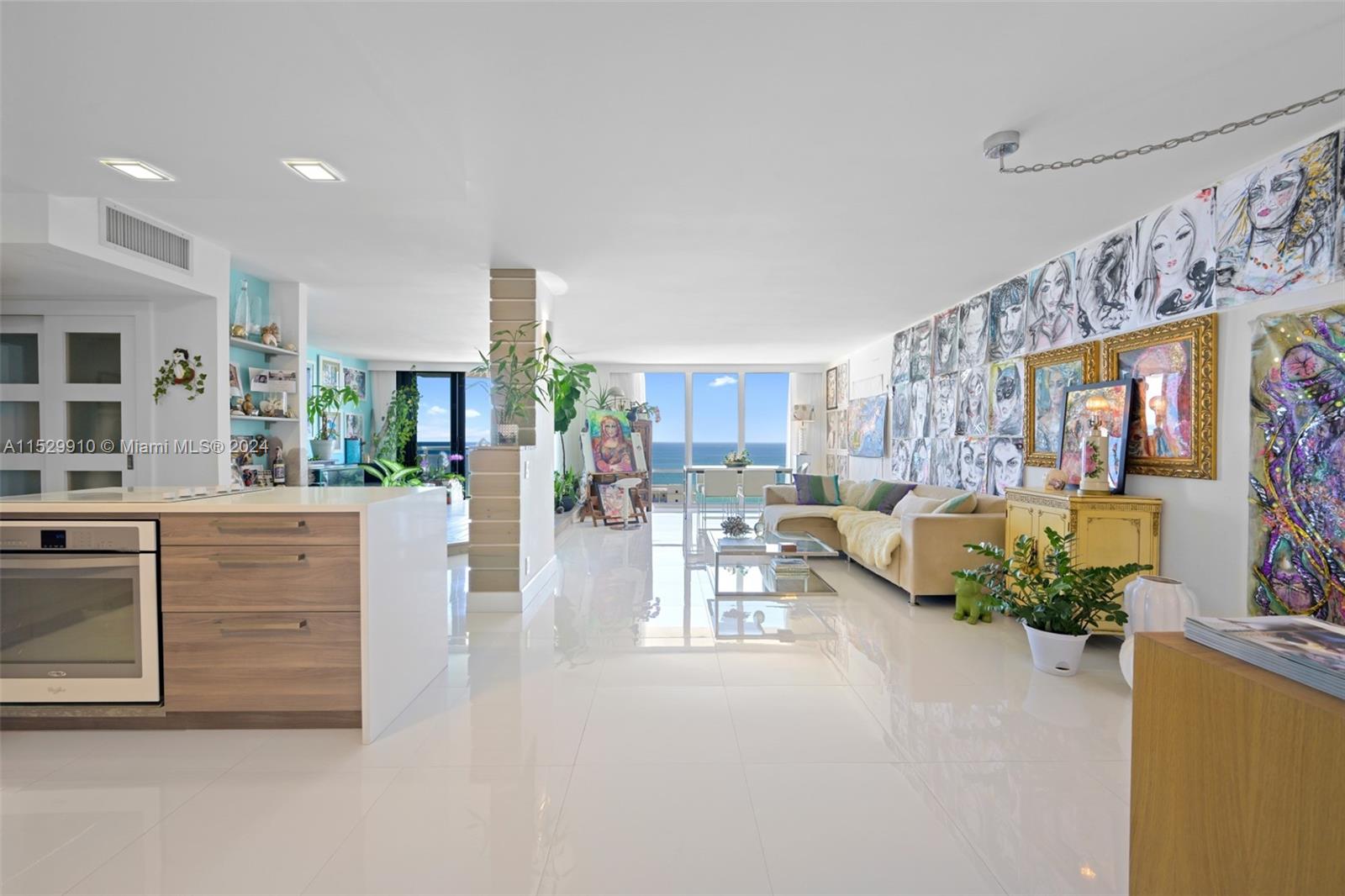 1600 S Ocean Dr 17H, Hollywood, Florida 33019, 2 Bedrooms Bedrooms, ,2 BathroomsBathrooms,Residential,For Sale,1600 S Ocean Dr 17H,A11529910