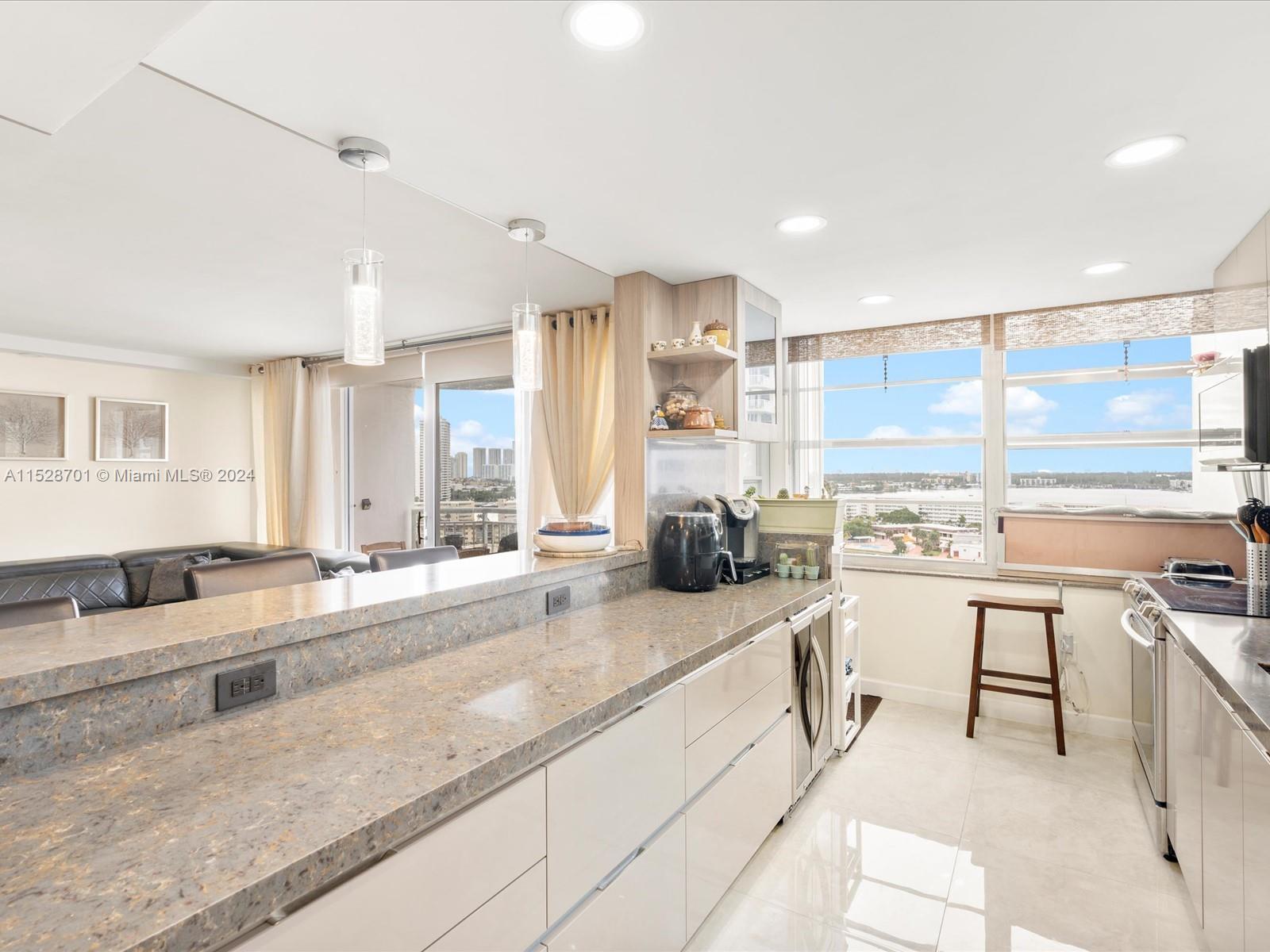 18071 Biscayne Blvd, Aventura, FL, 33160 United States, 4 Bedrooms Bedrooms, ,3 BathroomsBathrooms,Residential,For Sale,Biscayne Blvd,A11528701