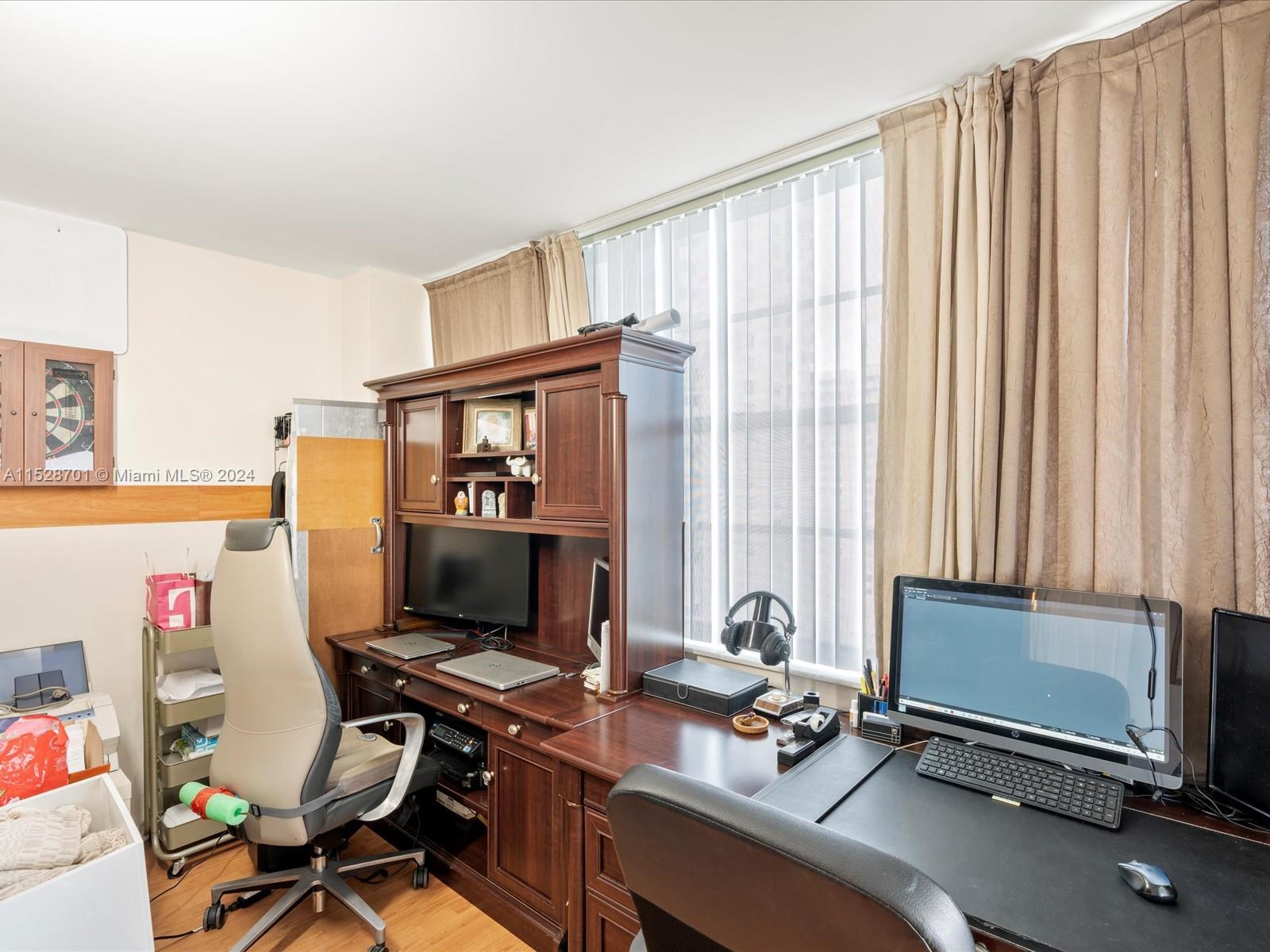 18071 Biscayne Blvd, Aventura, FL, 33160 United States, 4 Bedrooms Bedrooms, ,3 BathroomsBathrooms,Residential,For Sale,Biscayne Blvd,A11528701
