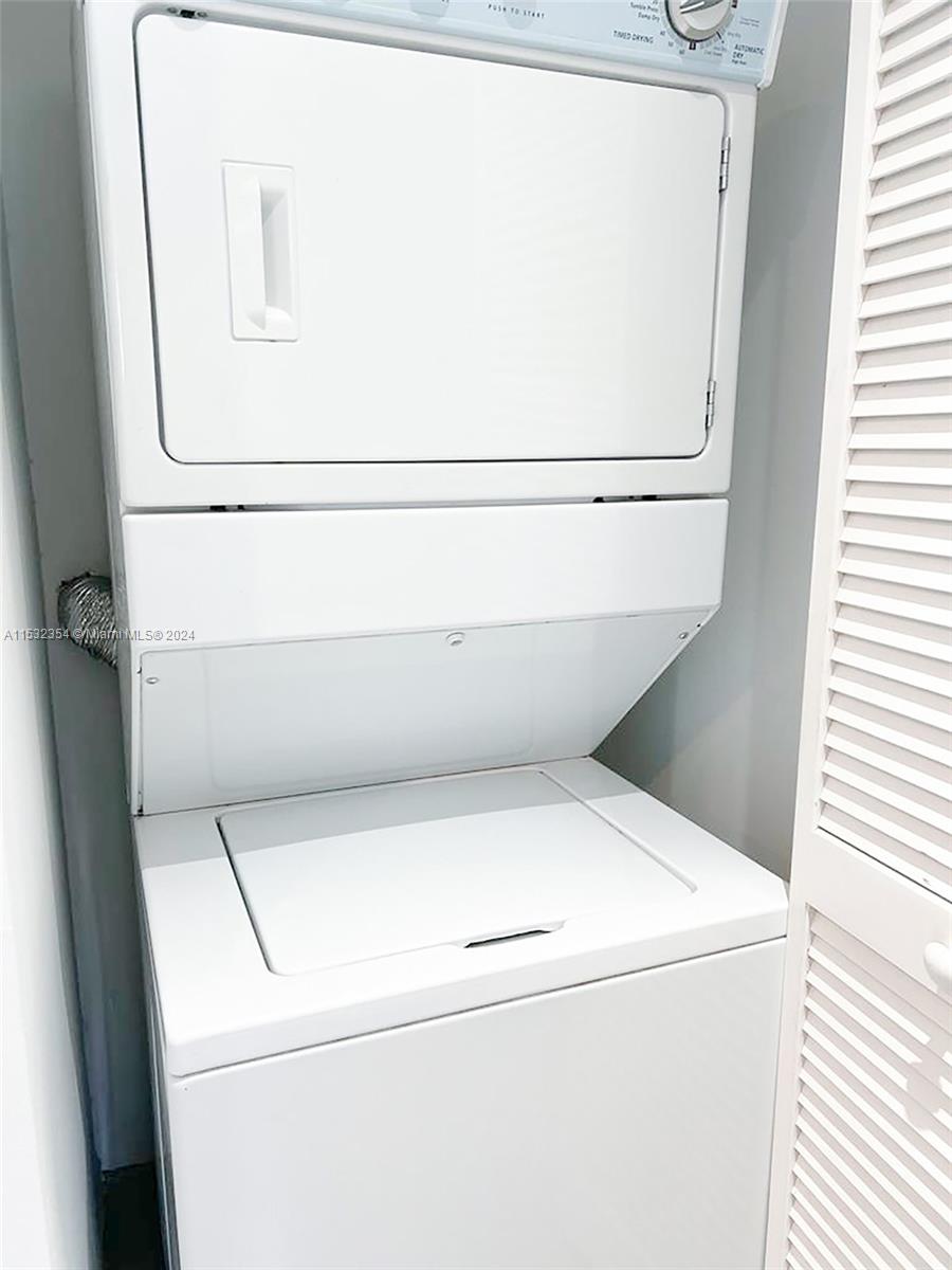 2700 N Miami Ave 304, Miami, Florida 33127, 1 Bedroom Bedrooms, ,1 BathroomBathrooms,Residentiallease,For Rent,2700 N Miami Ave 304,A11532354