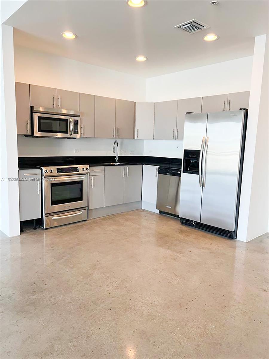 2700 N Miami Ave 304, Miami, Florida 33127, 1 Bedroom Bedrooms, ,1 BathroomBathrooms,Residentiallease,For Rent,2700 N Miami Ave 304,A11532354