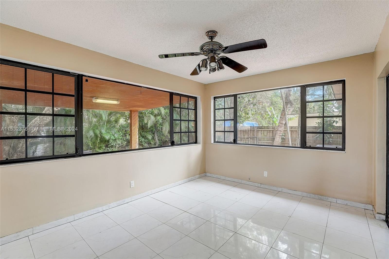 315 160th Ter, Miami, FL, 33162 United States, 3 Bedrooms Bedrooms, ,2 BathroomsBathrooms,Residential,For Sale,160th Ter,A11532376