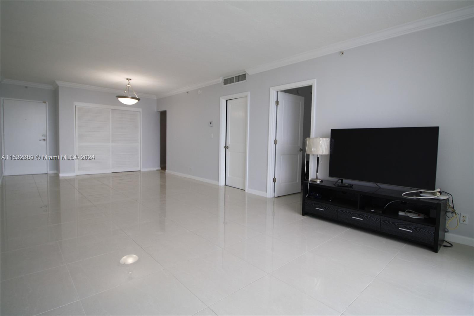 3000 S Ocean Dr 1416, Hollywood, Florida 33019, 1 Bedroom Bedrooms, ,1 BathroomBathrooms,Residentiallease,For Rent,3000 S Ocean Dr 1416,A11532389