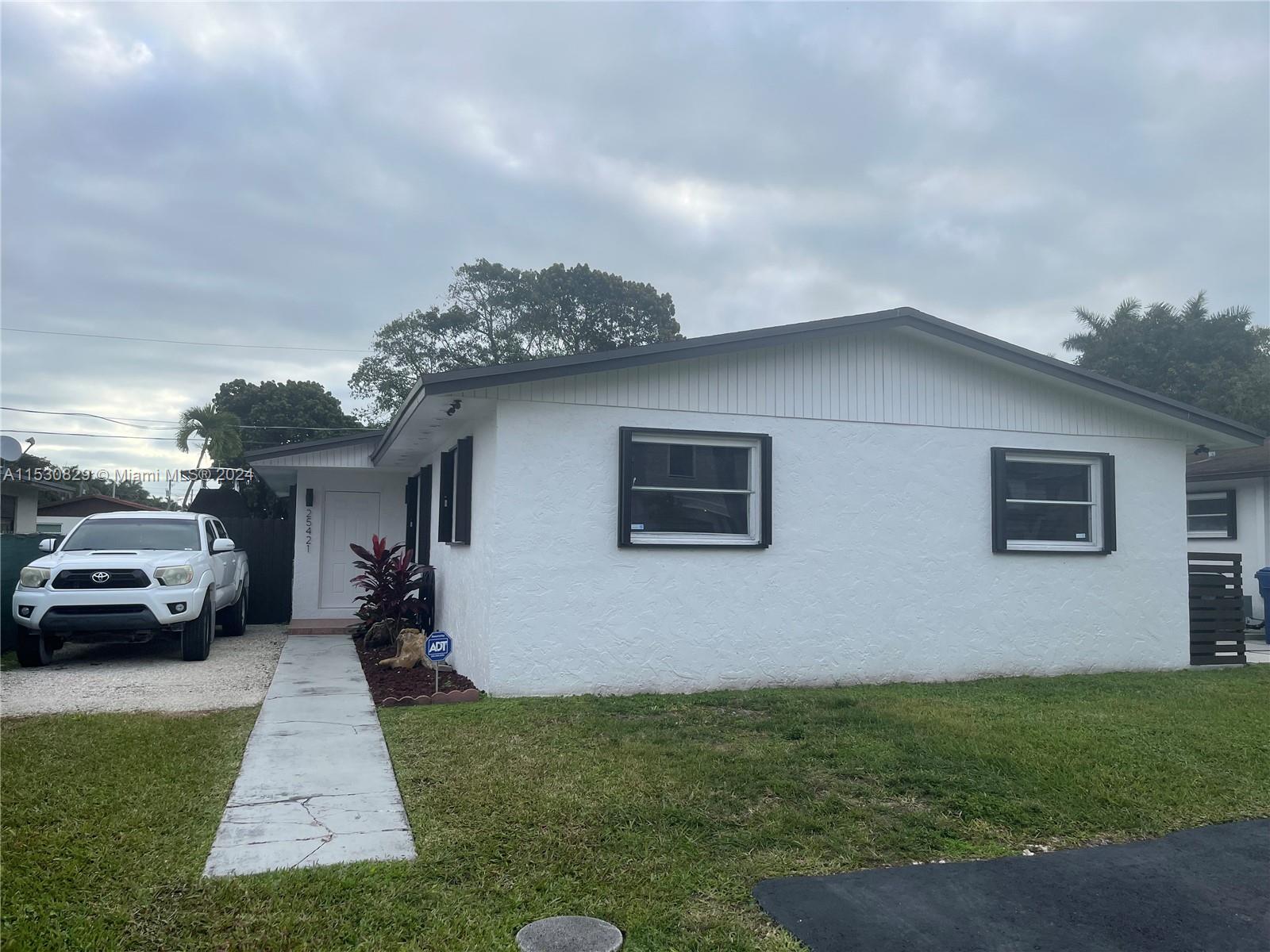 25423 SW 108th Ave 25423, Homestead, Florida 33032, 2 Bedrooms Bedrooms, ,1 BathroomBathrooms,Residentiallease,For Rent,25423 SW 108th Ave 25423,A11530829