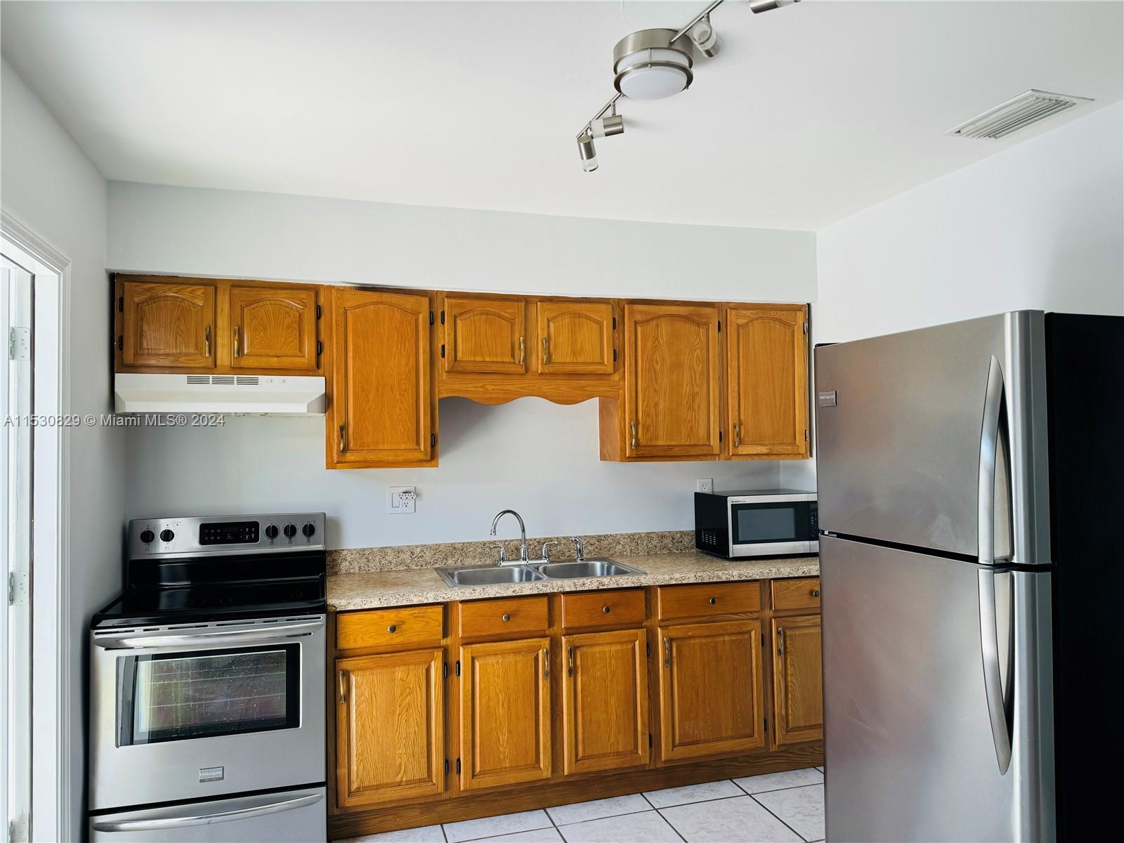 25423 SW 108th Ave 25423, Homestead, Florida 33032, 2 Bedrooms Bedrooms, ,1 BathroomBathrooms,Residentiallease,For Rent,25423 SW 108th Ave 25423,A11530829