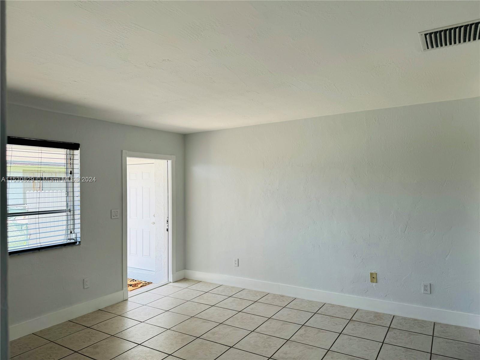 25423 SW 108th Ave 25423, Homestead, Florida 33032, 2 Bedrooms Bedrooms, ,1 BathroomBathrooms,Residentiallease,For Rent,25423 SW 108th Ave 25423,A11530829