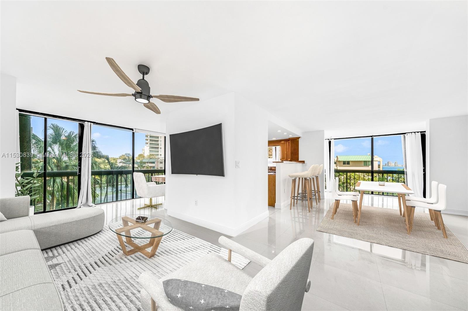 2333 Brickell Ave 305, Miami, Florida 33129, 2 Bedrooms Bedrooms, ,2 BathroomsBathrooms,Residential,For Sale,2333 Brickell Ave 305,A11530839