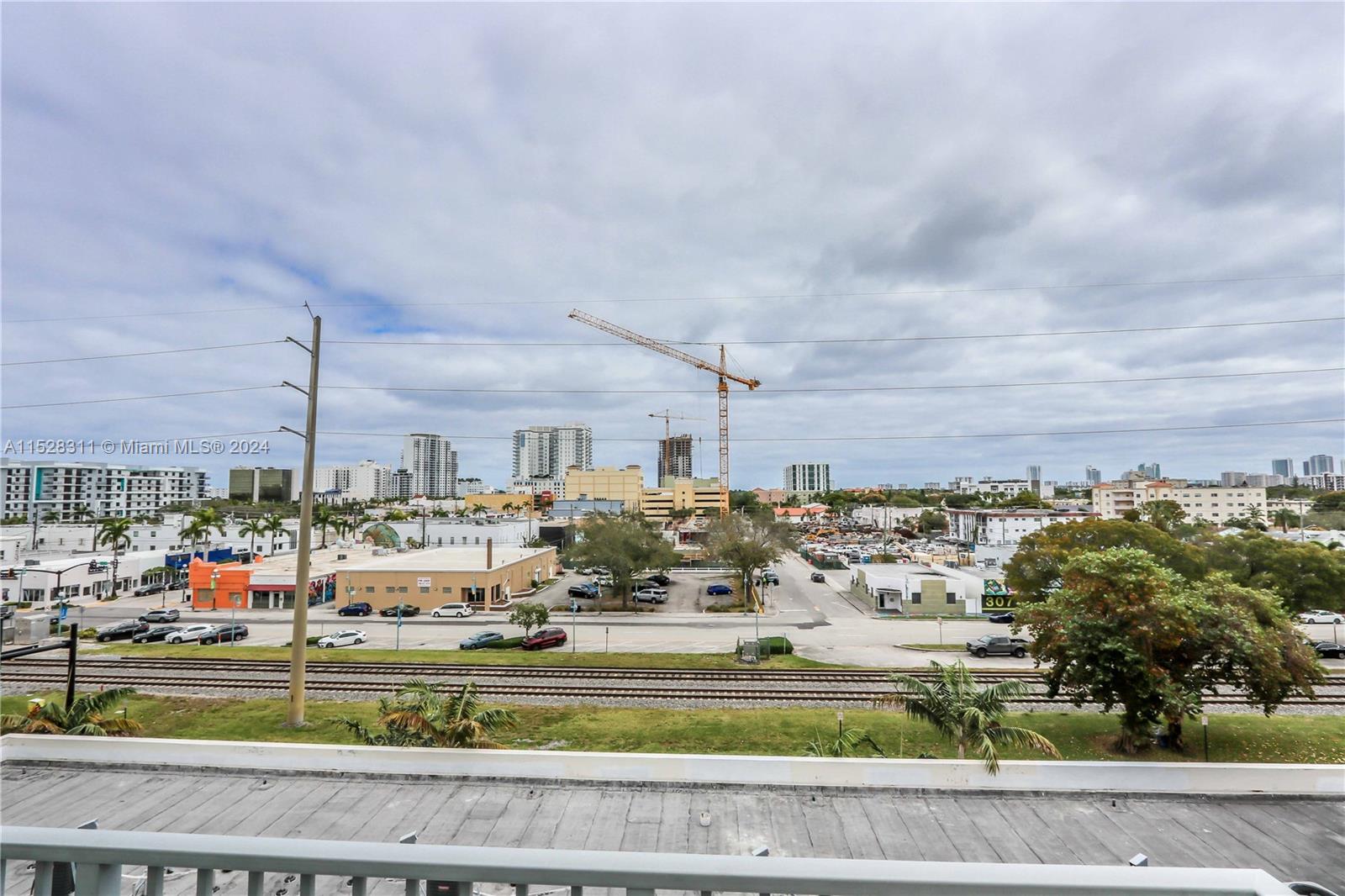 2100 Van Buren St 511, Hollywood, Florida 33020, 1 Bedroom Bedrooms, ,1 BathroomBathrooms,Residential,For Sale,2100 Van Buren St 511,A11528311