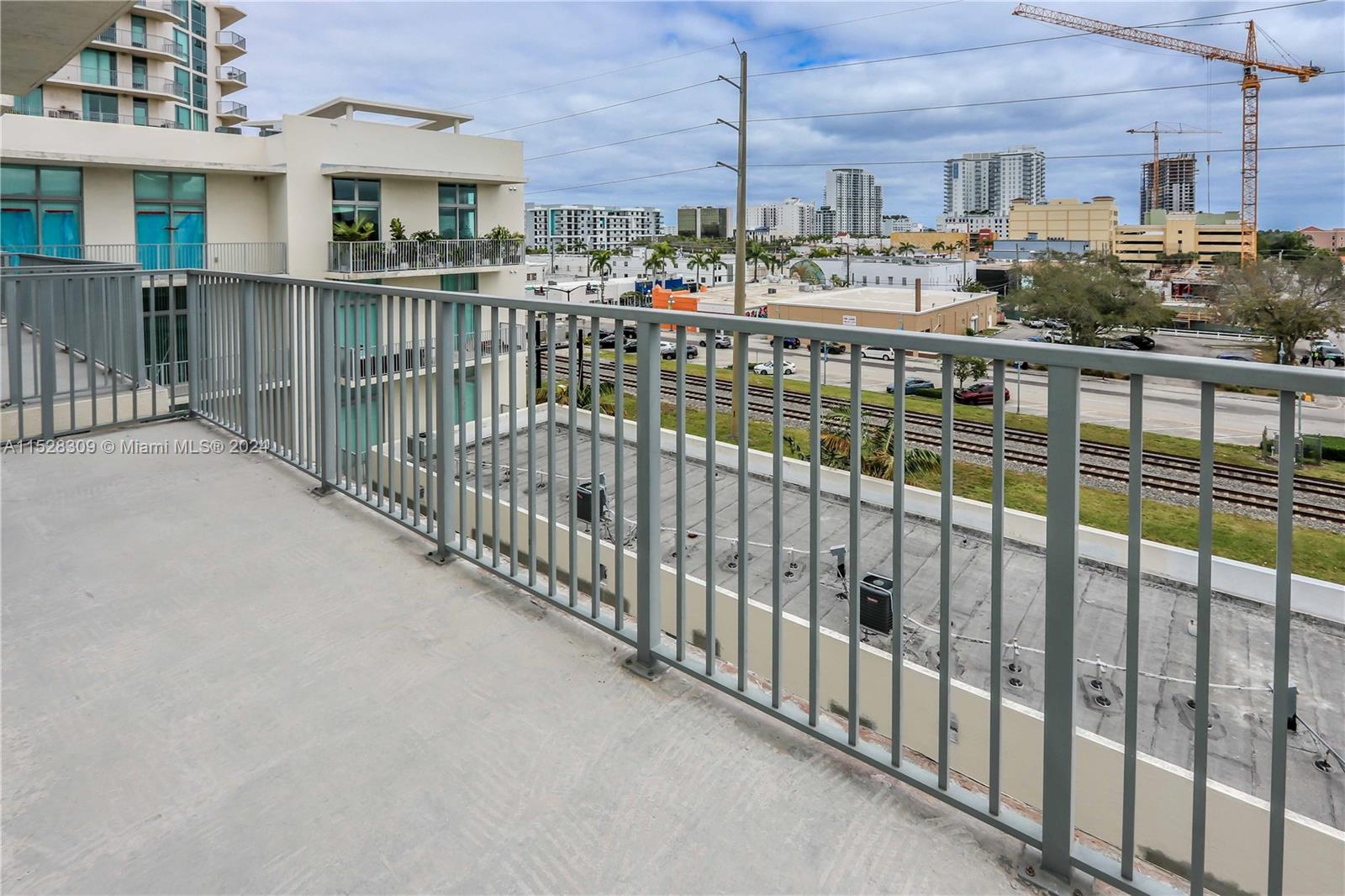 2100 Van Buren St 511, Hollywood, Florida 33020, 1 Bedroom Bedrooms, ,1 BathroomBathrooms,Residentiallease,For Rent,2100 Van Buren St 511,A11528309