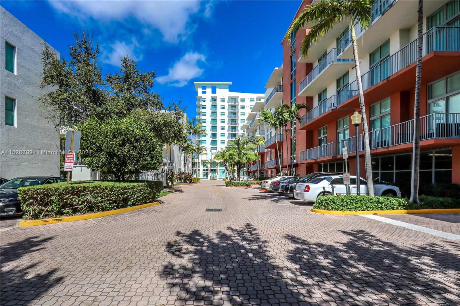 2100 Van Buren St 511, Hollywood, Florida 33020, 1 Bedroom Bedrooms, ,1 BathroomBathrooms,Residentiallease,For Rent,2100 Van Buren St 511,A11528309