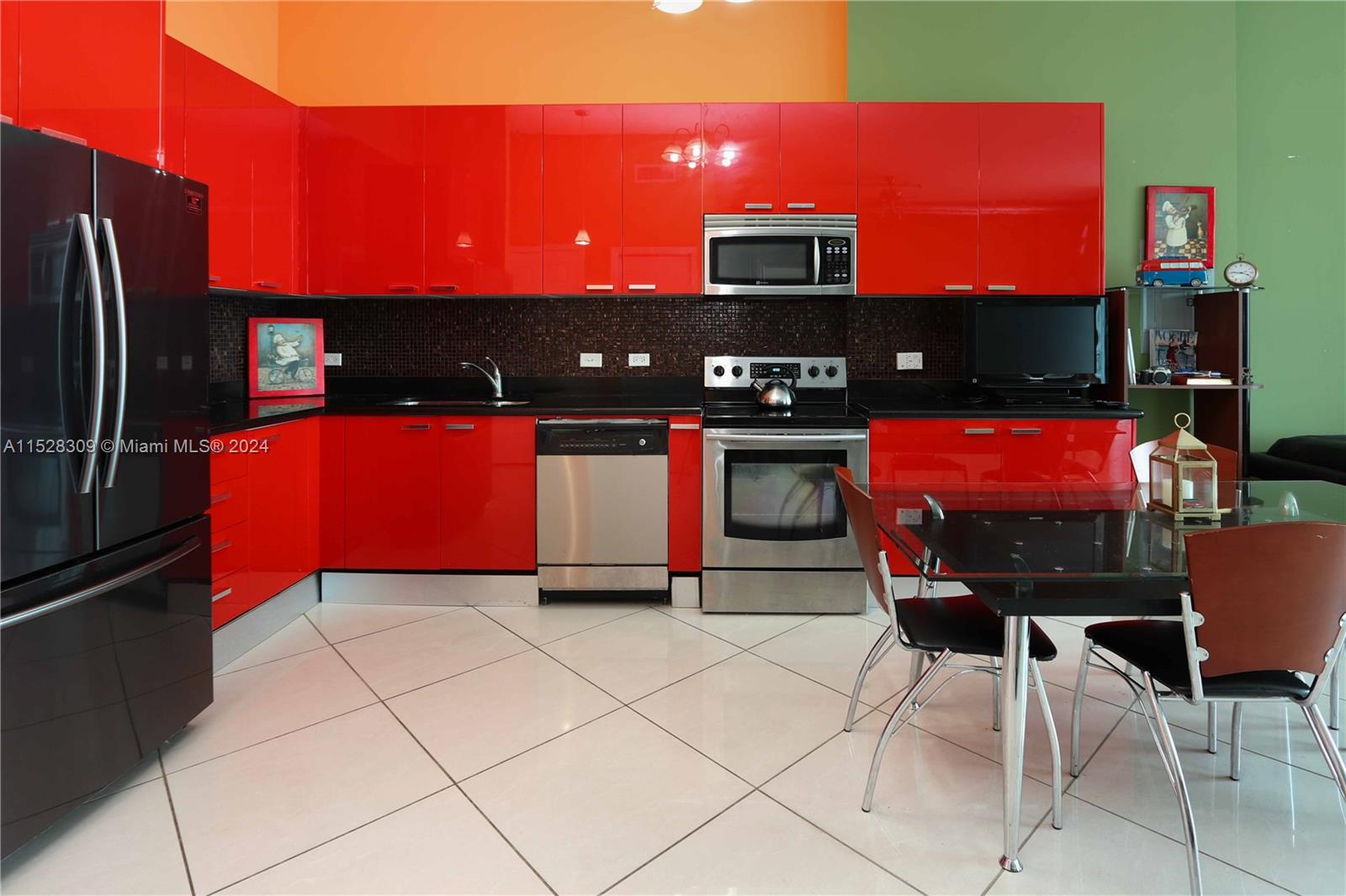 2100 Van Buren St 511, Hollywood, Florida 33020, 1 Bedroom Bedrooms, ,1 BathroomBathrooms,Residentiallease,For Rent,2100 Van Buren St 511,A11528309