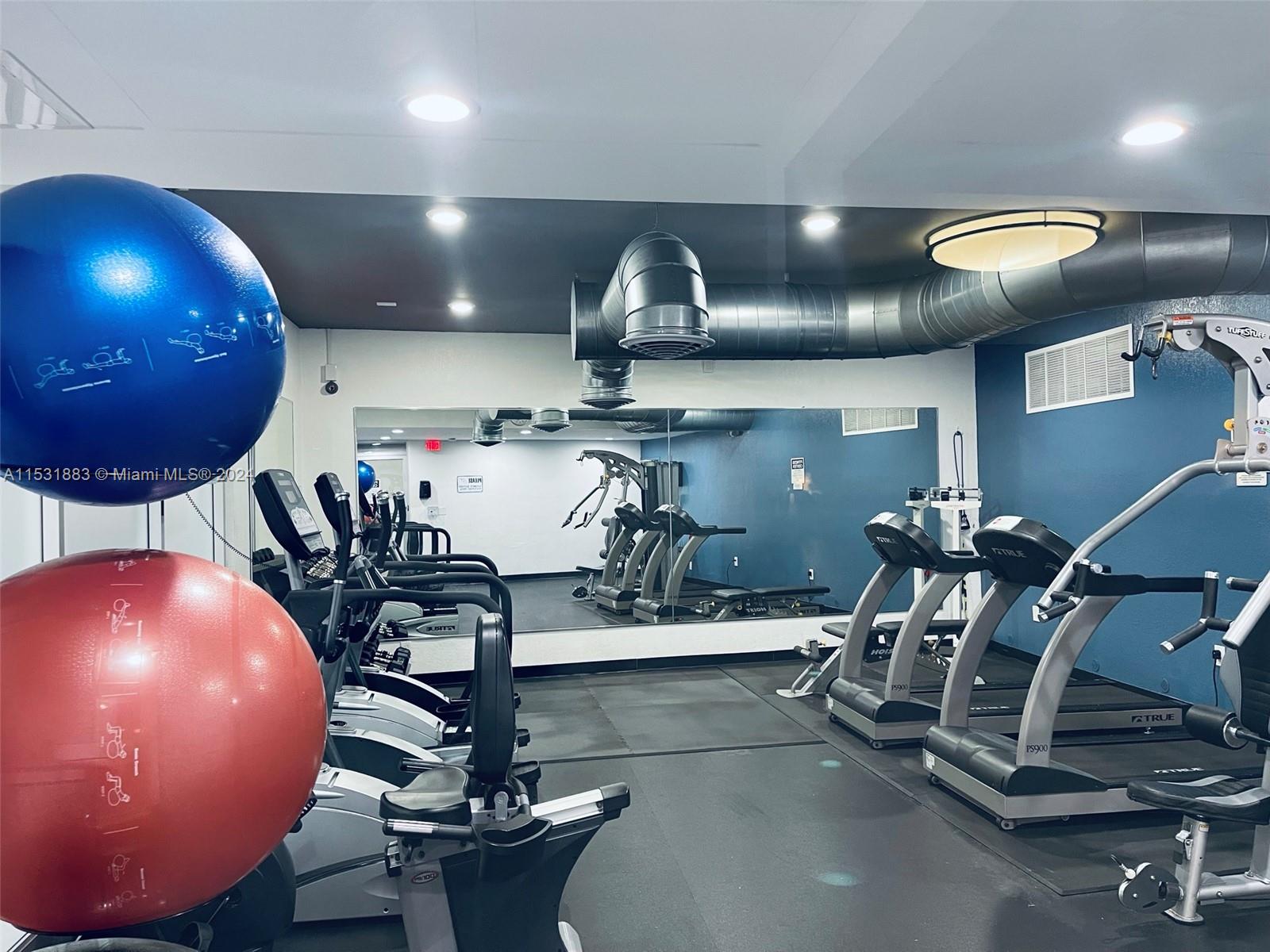 401 Golden Isles Dr 903, Hallandale Beach, Florida 33009, 2 Bedrooms Bedrooms, ,2 BathroomsBathrooms,Residentiallease,For Rent,401 Golden Isles Dr 903,A11531883