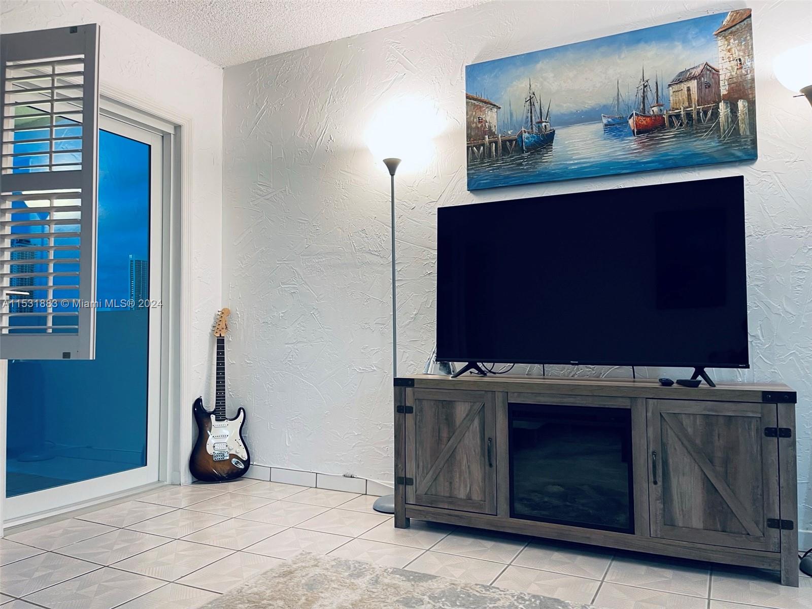 401 Golden Isles Dr 903, Hallandale Beach, Florida 33009, 2 Bedrooms Bedrooms, ,2 BathroomsBathrooms,Residentiallease,For Rent,401 Golden Isles Dr 903,A11531883