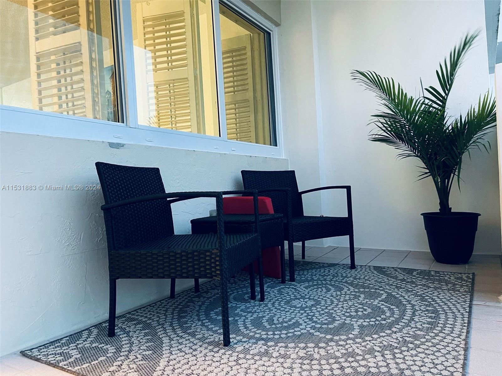 401 Golden Isles Dr 903, Hallandale Beach, Florida 33009, 2 Bedrooms Bedrooms, ,2 BathroomsBathrooms,Residentiallease,For Rent,401 Golden Isles Dr 903,A11531883