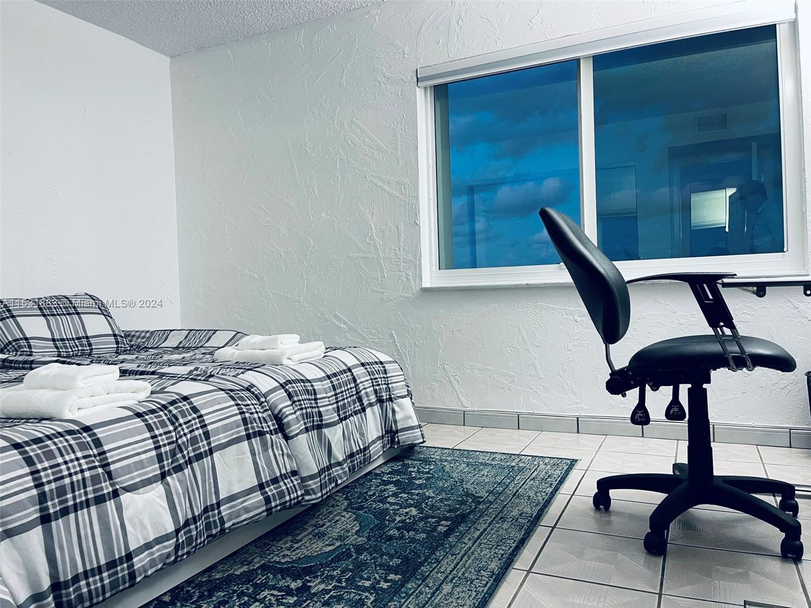 401 Golden Isles Dr 903, Hallandale Beach, Florida 33009, 2 Bedrooms Bedrooms, ,2 BathroomsBathrooms,Residentiallease,For Rent,401 Golden Isles Dr 903,A11531883