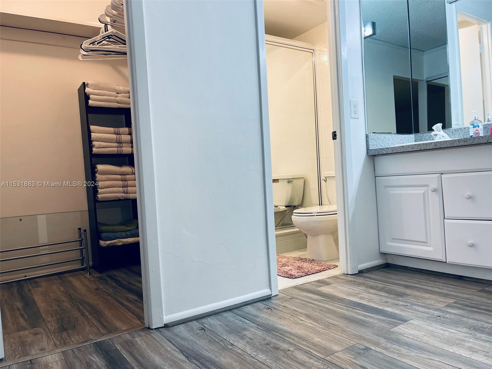 401 Golden Isles Dr 903, Hallandale Beach, Florida 33009, 2 Bedrooms Bedrooms, ,2 BathroomsBathrooms,Residentiallease,For Rent,401 Golden Isles Dr 903,A11531883