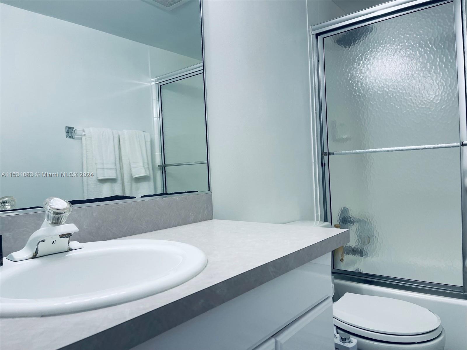 401 Golden Isles Dr 903, Hallandale Beach, Florida 33009, 2 Bedrooms Bedrooms, ,2 BathroomsBathrooms,Residentiallease,For Rent,401 Golden Isles Dr 903,A11531883