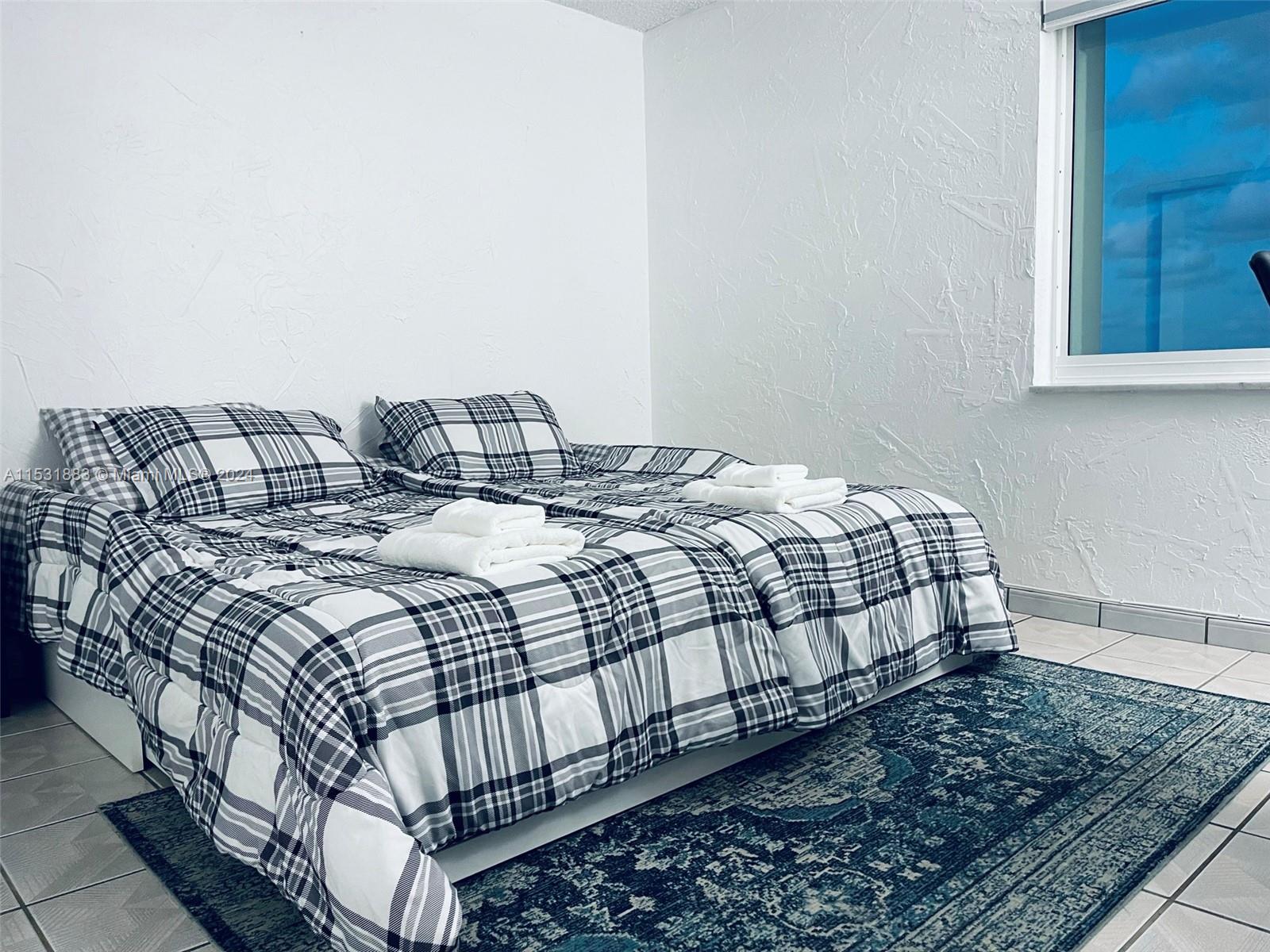 401 Golden Isles Dr 903, Hallandale Beach, Florida 33009, 2 Bedrooms Bedrooms, ,2 BathroomsBathrooms,Residentiallease,For Rent,401 Golden Isles Dr 903,A11531883