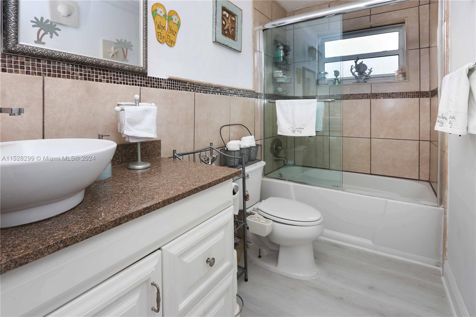 812 Johnson St, Hollywood, Florida 33019, 3 Bedrooms Bedrooms, ,2 BathroomsBathrooms,Residential,For Sale,812 Johnson St,A11528299