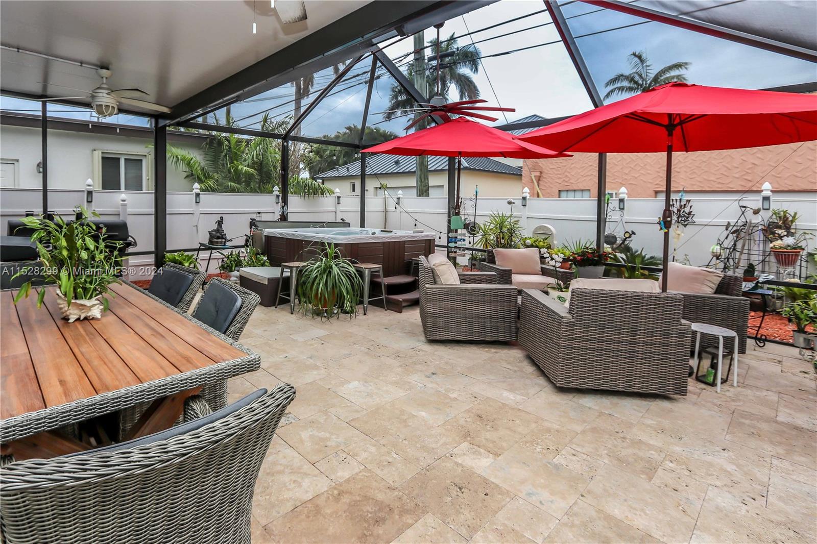 812 Johnson St, Hollywood, Florida 33019, 3 Bedrooms Bedrooms, ,2 BathroomsBathrooms,Residential,For Sale,812 Johnson St,A11528299