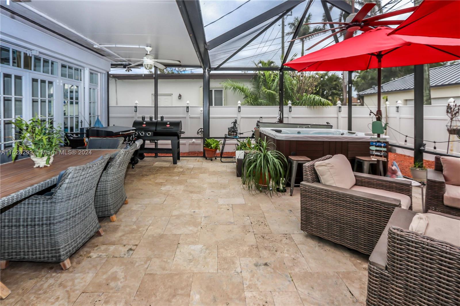 812 Johnson St, Hollywood, Florida 33019, 3 Bedrooms Bedrooms, ,2 BathroomsBathrooms,Residential,For Sale,812 Johnson St,A11528299