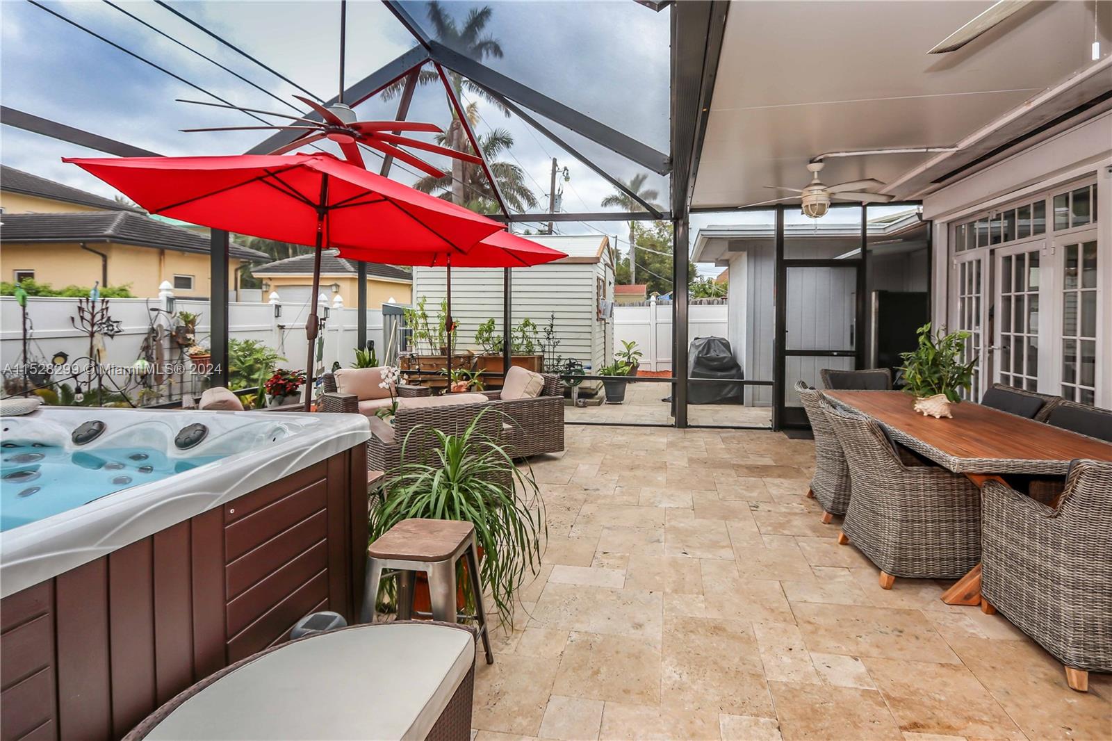 812 Johnson St, Hollywood, Florida 33019, 3 Bedrooms Bedrooms, ,2 BathroomsBathrooms,Residential,For Sale,812 Johnson St,A11528299