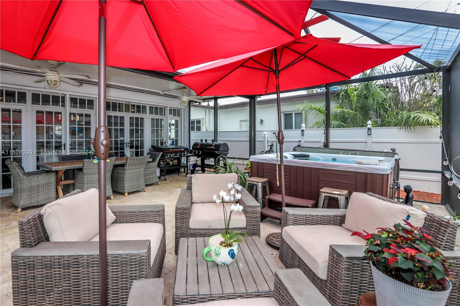 812 Johnson St, Hollywood, Florida 33019, 3 Bedrooms Bedrooms, ,2 BathroomsBathrooms,Residential,For Sale,812 Johnson St,A11528299