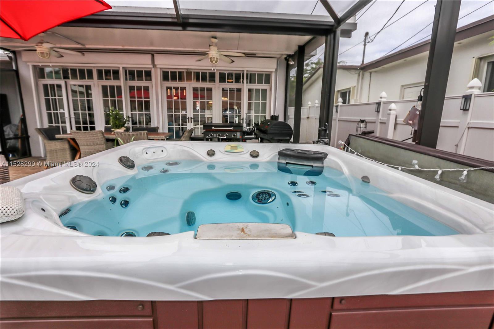 812 Johnson St, Hollywood, Florida 33019, 3 Bedrooms Bedrooms, ,2 BathroomsBathrooms,Residential,For Sale,812 Johnson St,A11528299