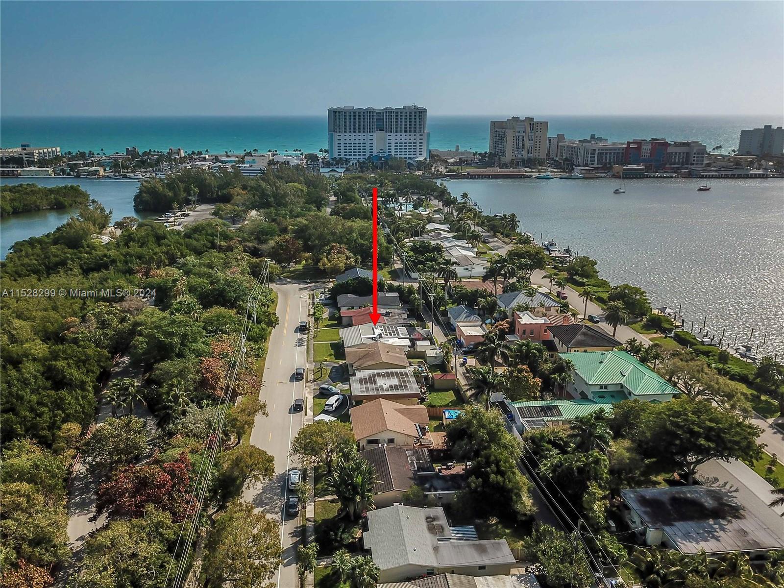 812 Johnson St, Hollywood, Florida 33019, 3 Bedrooms Bedrooms, ,2 BathroomsBathrooms,Residential,For Sale,812 Johnson St,A11528299