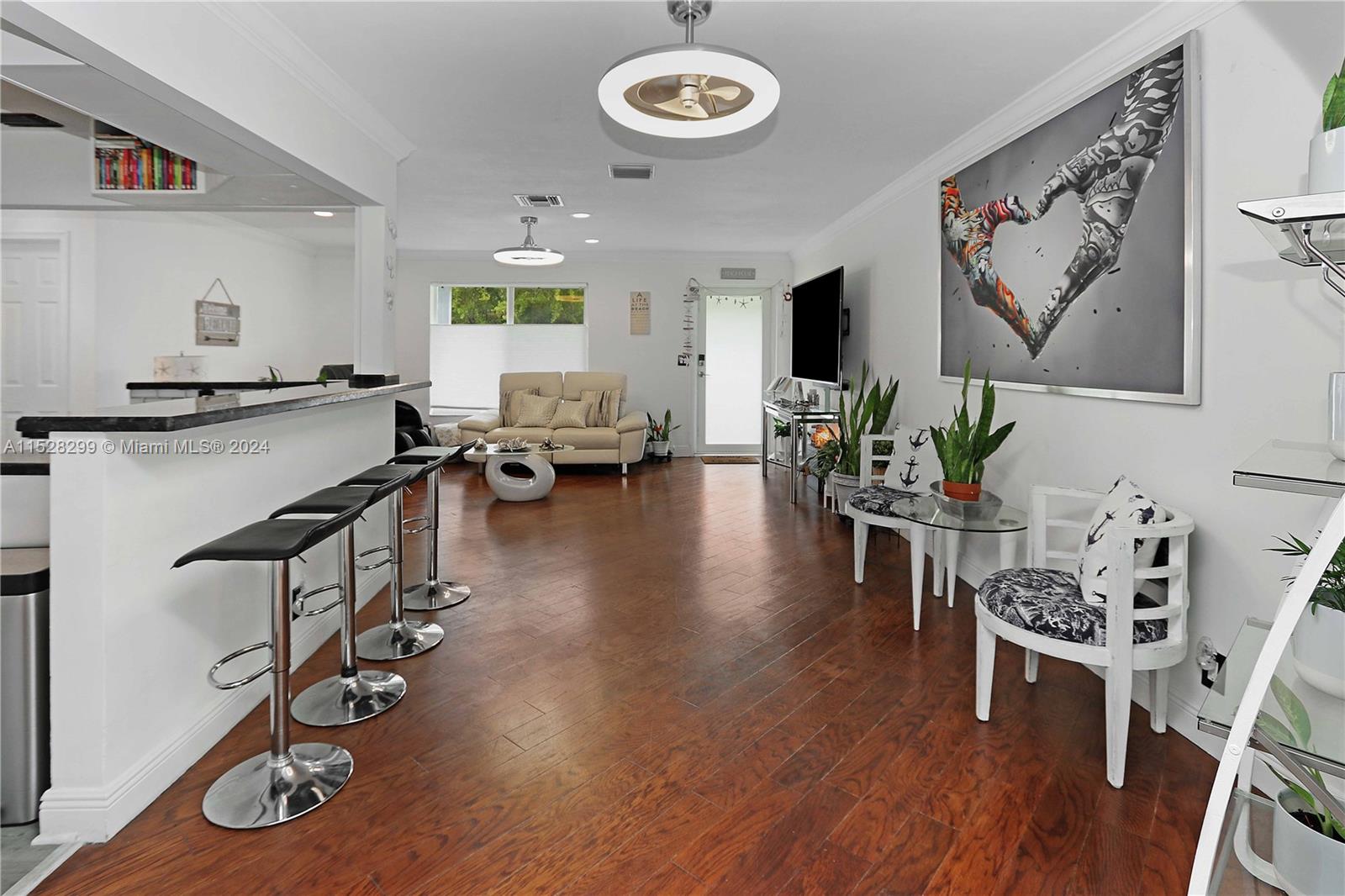 812 Johnson St, Hollywood, Florida 33019, 3 Bedrooms Bedrooms, ,2 BathroomsBathrooms,Residential,For Sale,812 Johnson St,A11528299