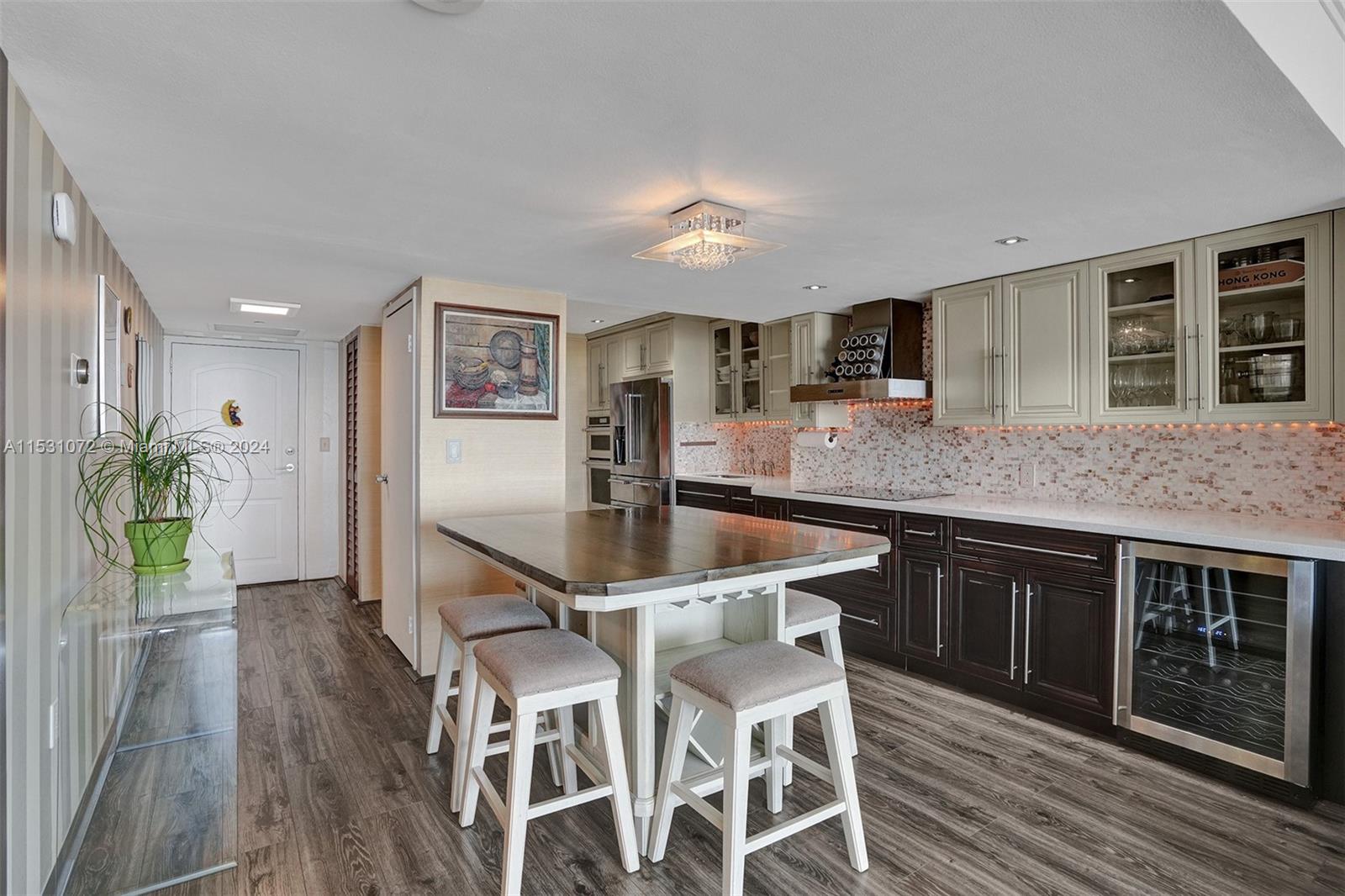 3625 N Country Club Dr 2410, Aventura, Florida 33180, 2 Bedrooms Bedrooms, ,2 BathroomsBathrooms,Residential,For Sale,3625 N Country Club Dr 2410,A11531072