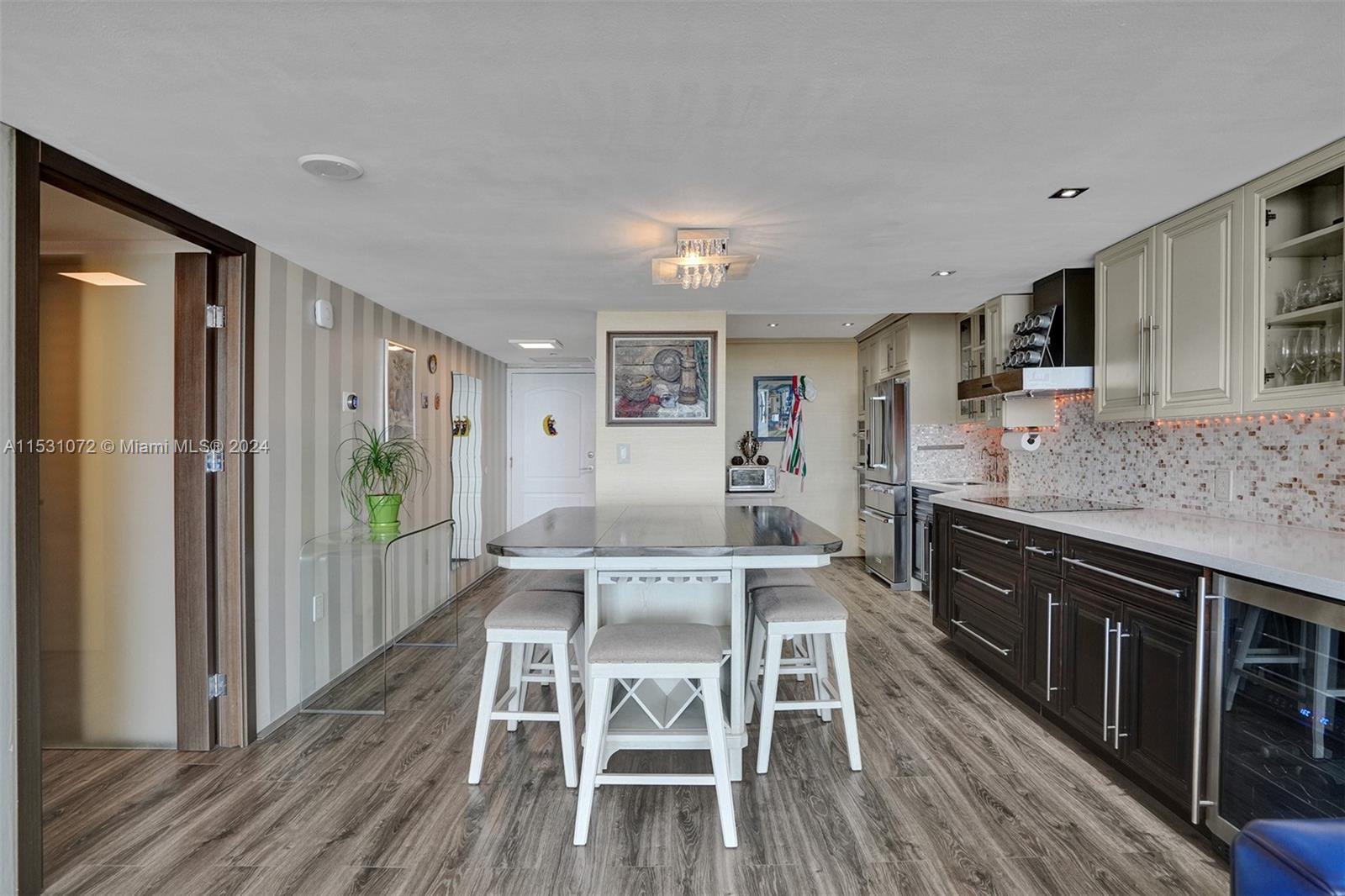 3625 N Country Club Dr 2410, Aventura, Florida 33180, 2 Bedrooms Bedrooms, ,2 BathroomsBathrooms,Residential,For Sale,3625 N Country Club Dr 2410,A11531072