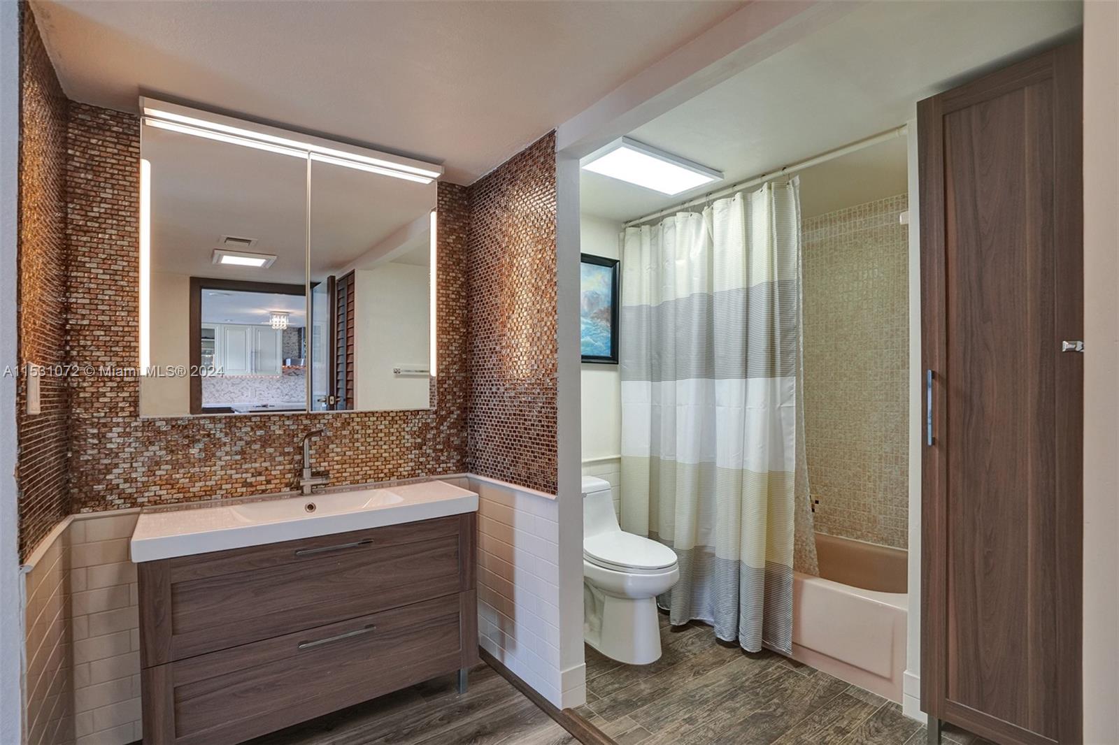 3625 N Country Club Dr 2410, Aventura, Florida 33180, 2 Bedrooms Bedrooms, ,2 BathroomsBathrooms,Residential,For Sale,3625 N Country Club Dr 2410,A11531072