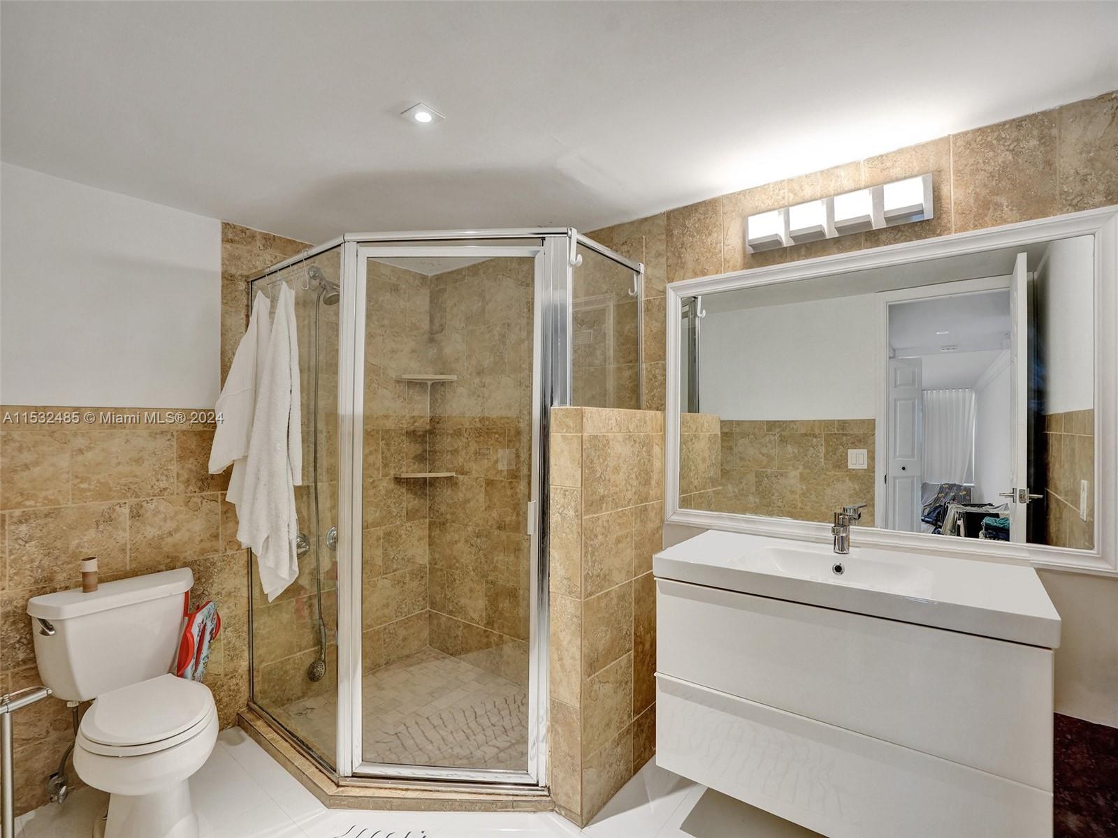 1880 S Ocean Dr 503, Hallandale Beach, Florida 33009, 2 Bedrooms Bedrooms, ,2 BathroomsBathrooms,Residential,For Sale,1880 S Ocean Dr 503,A11532485