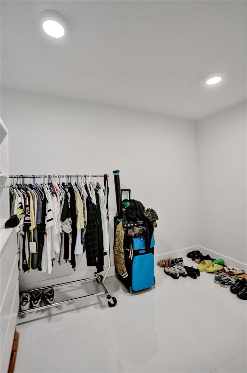 1880 S Ocean Dr 503, Hallandale Beach, Florida 33009, 2 Bedrooms Bedrooms, ,2 BathroomsBathrooms,Residential,For Sale,1880 S Ocean Dr 503,A11532485