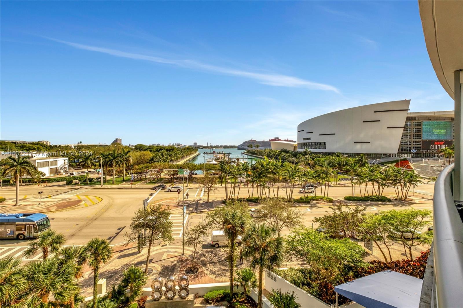 888 Biscayne Blvd 411, Miami, Florida 33132, 1 Bedroom Bedrooms, ,1 BathroomBathrooms,Residential,For Sale,888 Biscayne Blvd 411,A11532219