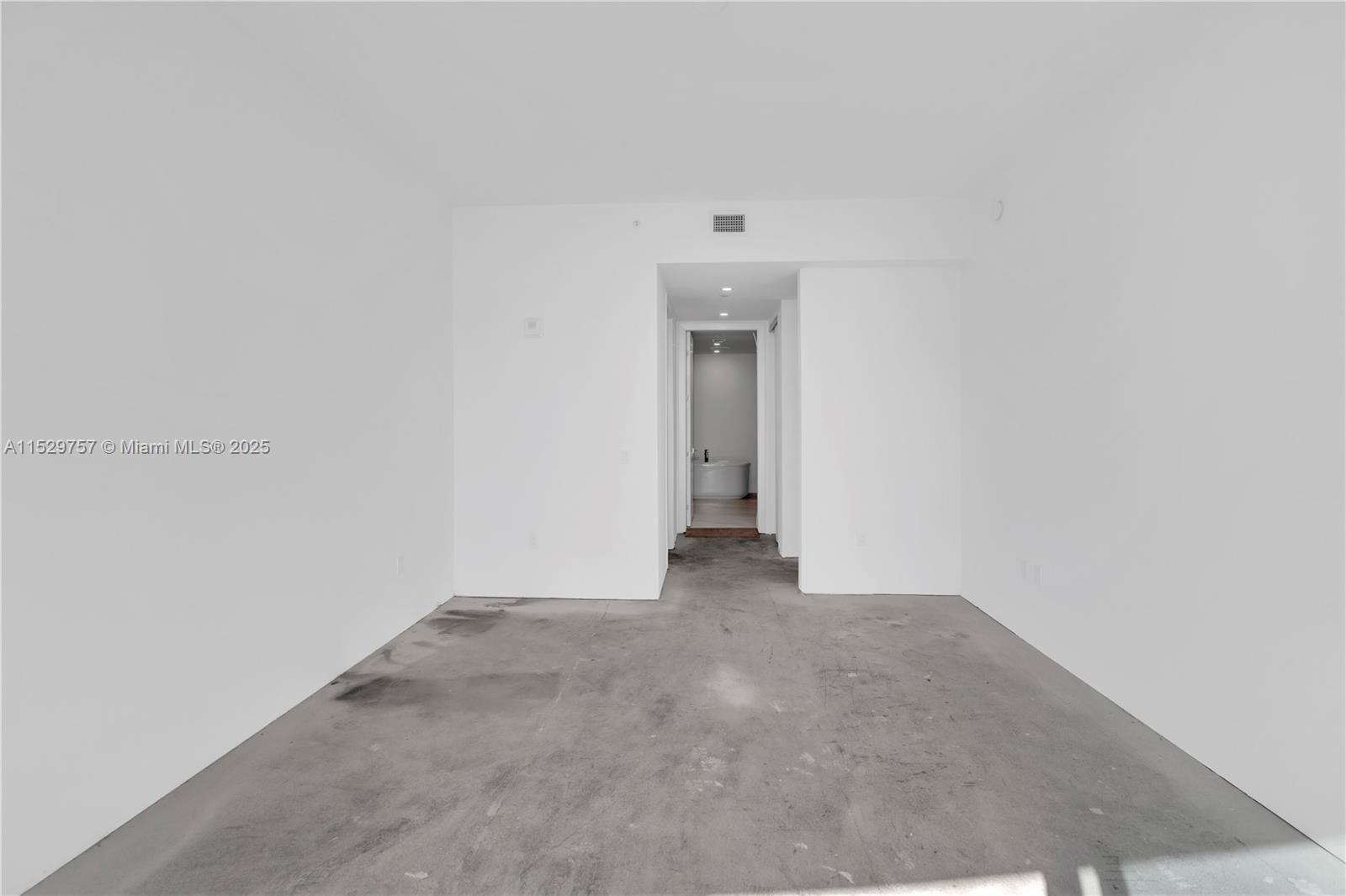 17550 Collins Avenue, Sunny Isles Beach, FL, 33160 United States, 2 Bedrooms Bedrooms, ,2 BathroomsBathrooms,Residential,For Sale,Collins Avenue,A11529757