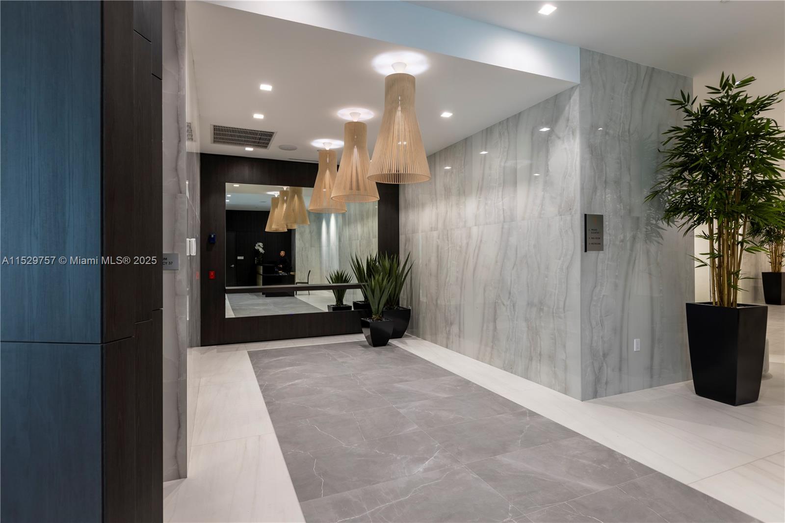 17550 Collins Avenue, Sunny Isles Beach, FL, 33160 United States, 2 Bedrooms Bedrooms, ,2 BathroomsBathrooms,Residential,For Sale,Collins Avenue,A11529757