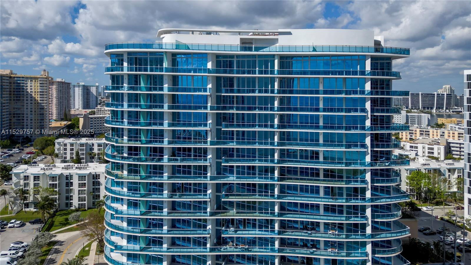 17550 Collins Avenue, Sunny Isles Beach, FL, 33160 United States, 2 Bedrooms Bedrooms, ,2 BathroomsBathrooms,Residential,For Sale,Collins Avenue,A11529757